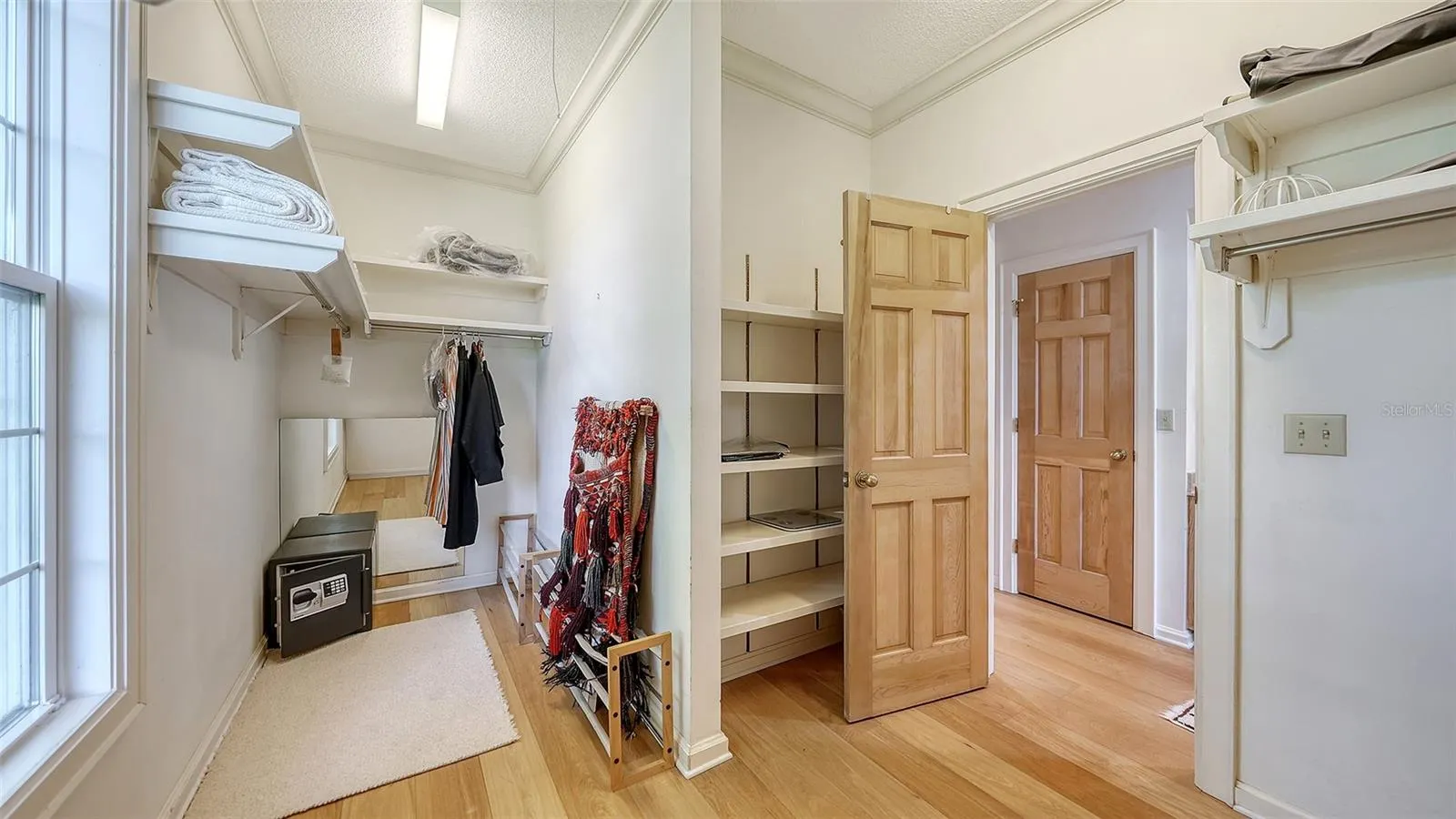 227 SAINT JAMES PARK