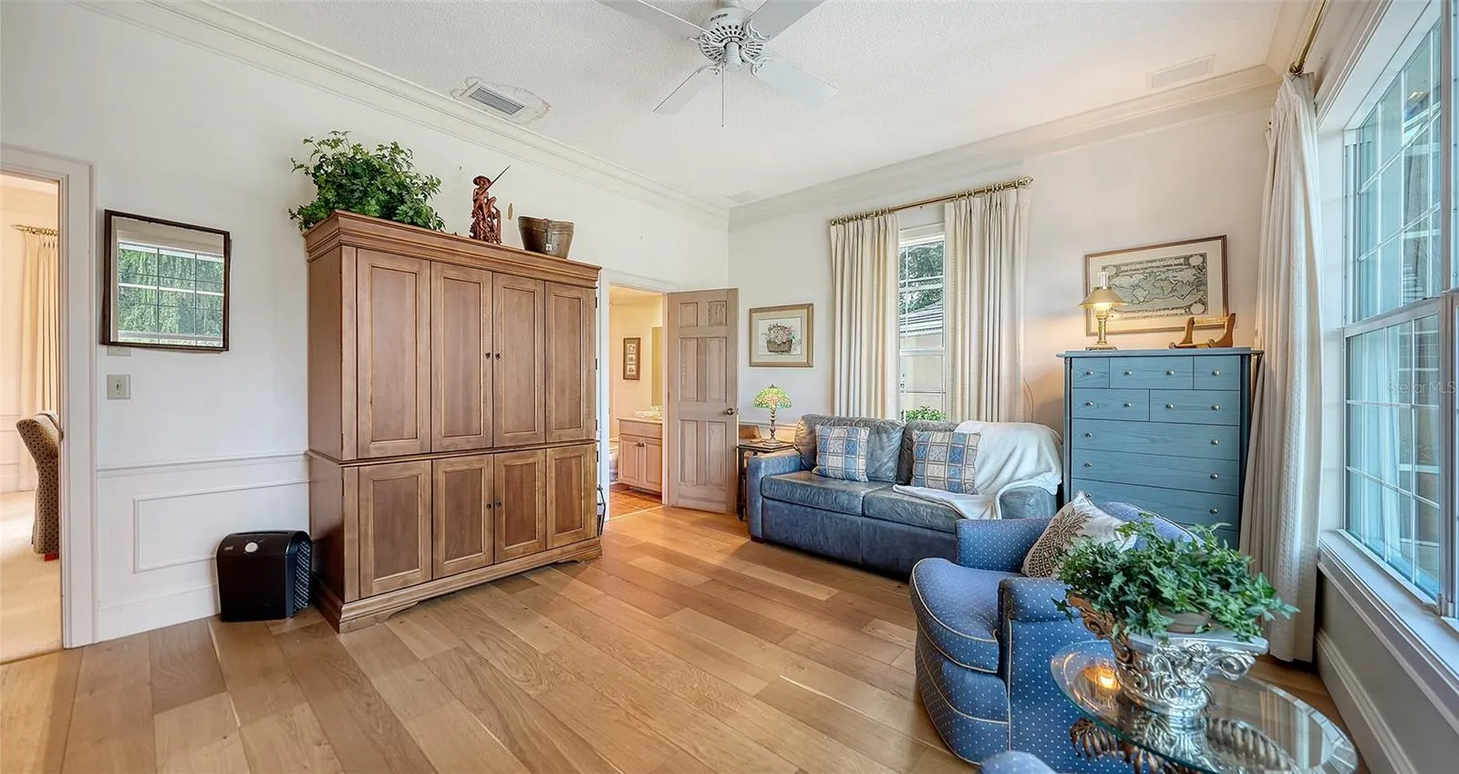 227 SAINT JAMES PARK