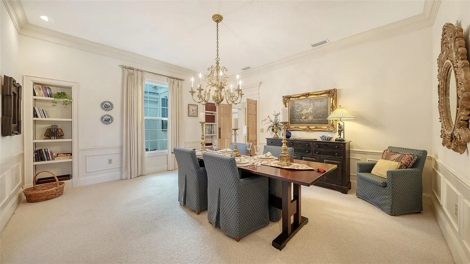 227 SAINT JAMES PARK