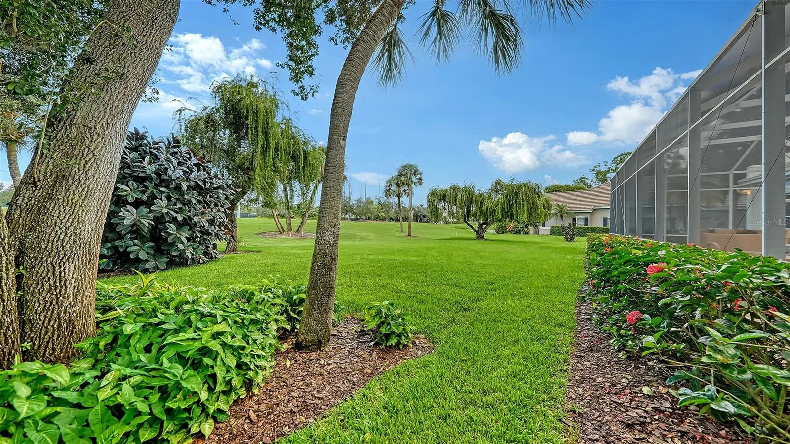 227 SAINT JAMES PARK