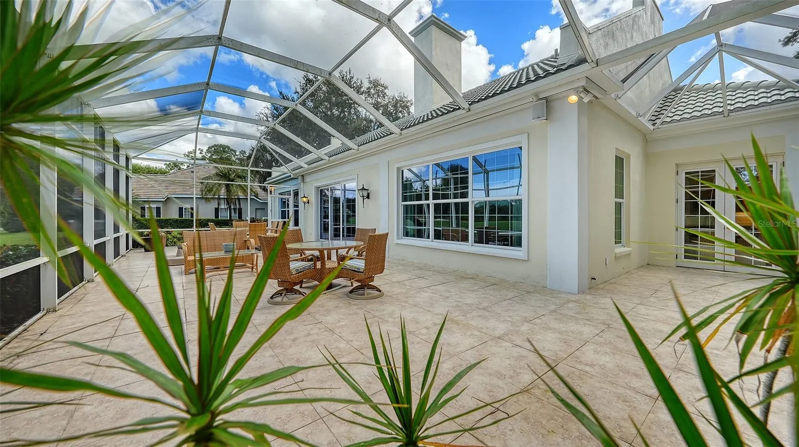 227 SAINT JAMES PARK