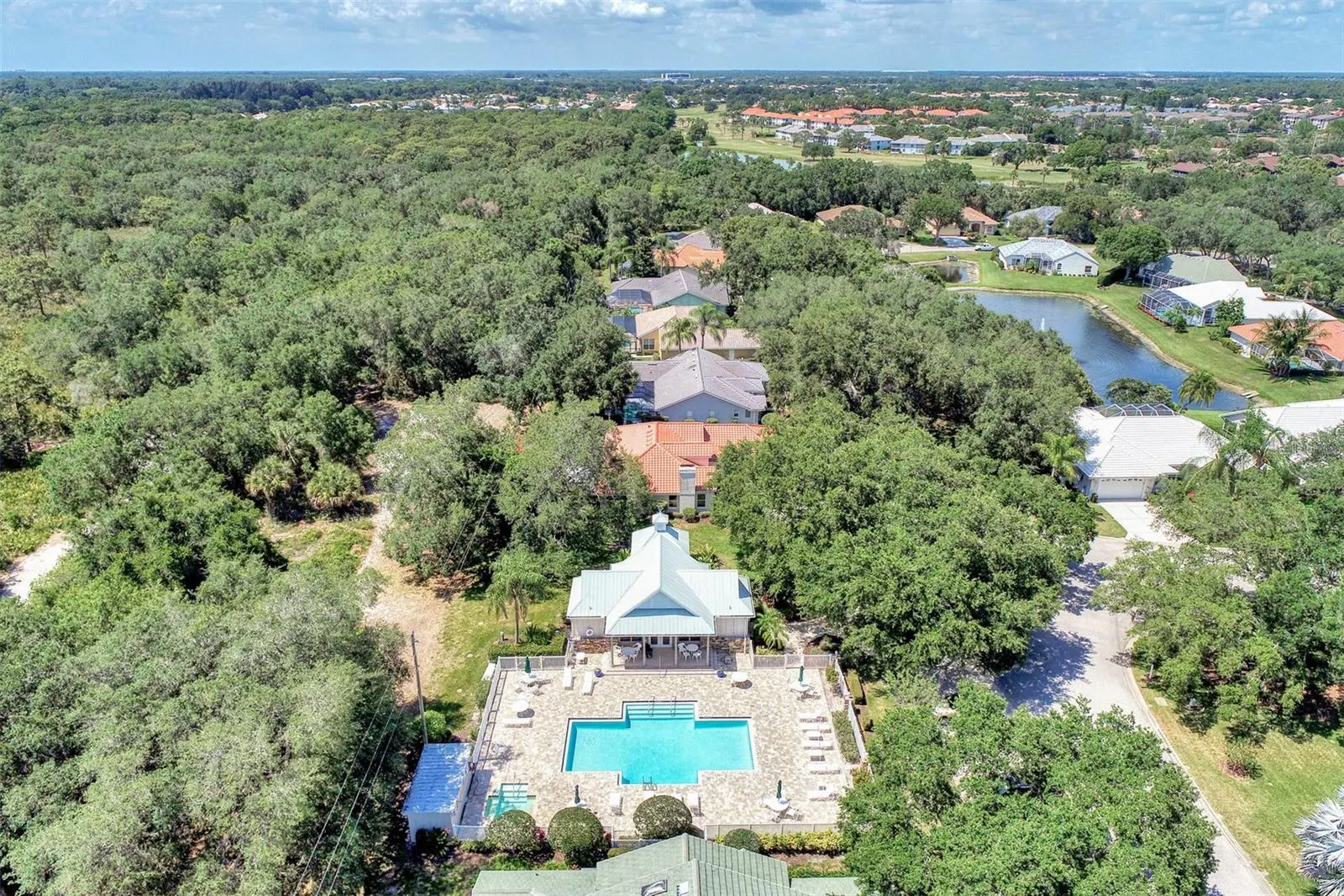 748 CONNEMARA CT