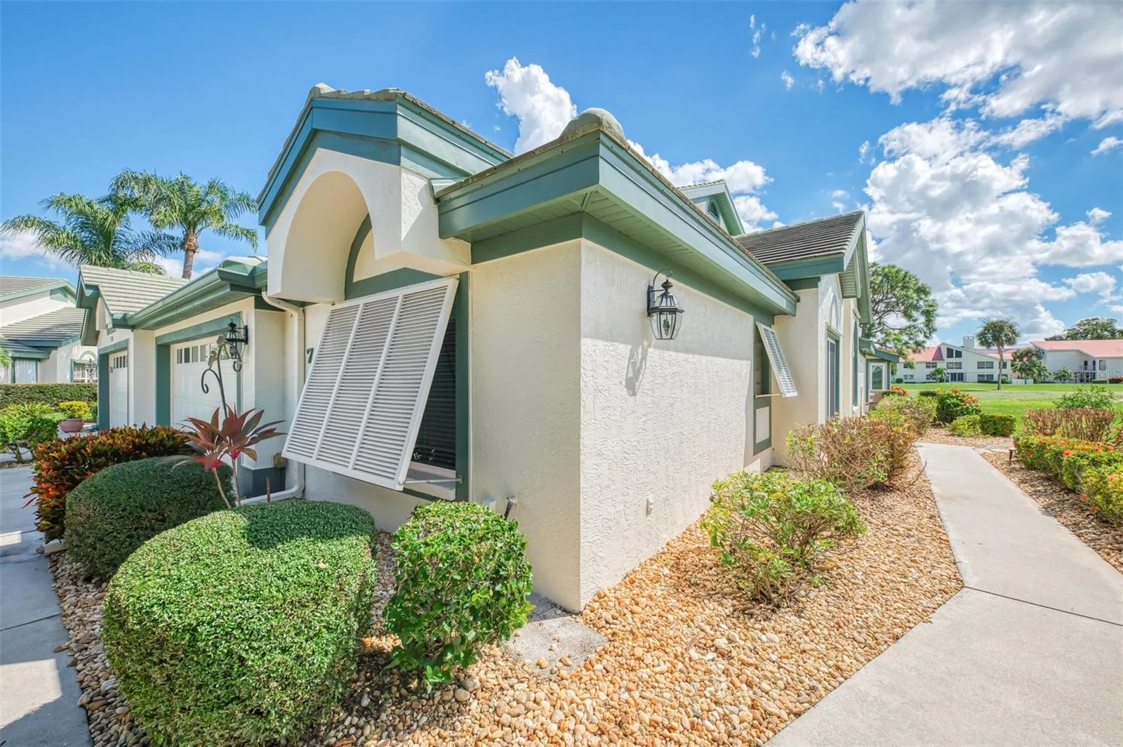 748 CONNEMARA CT
