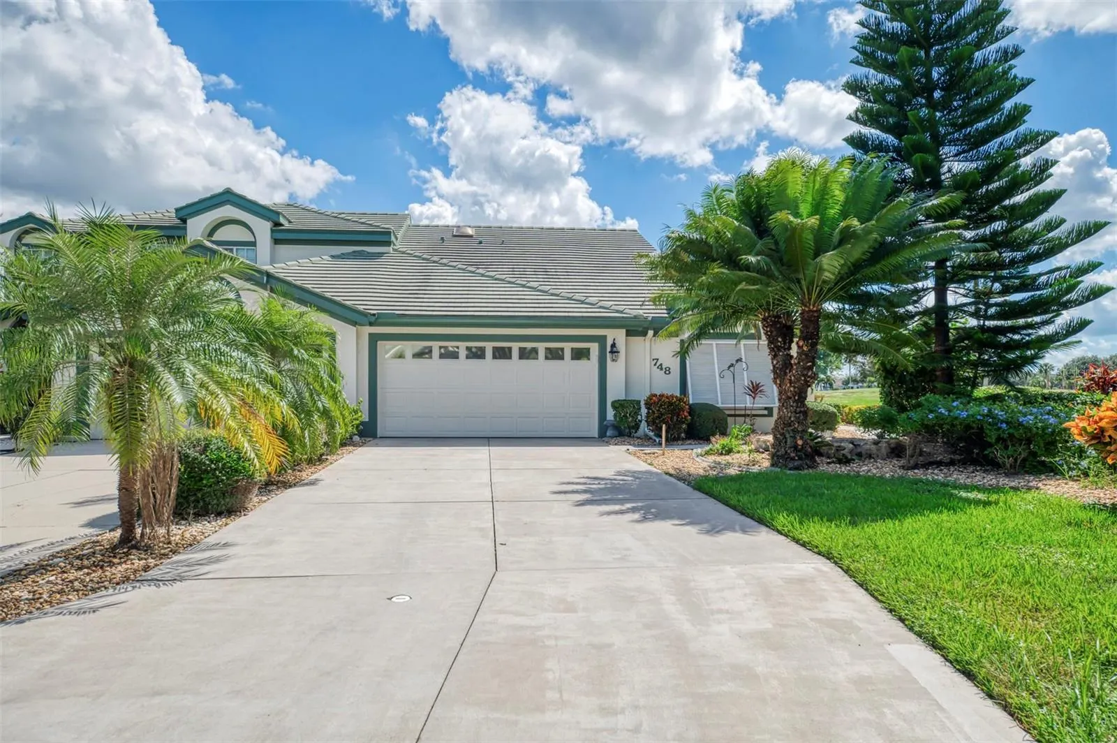 748 CONNEMARA CT
