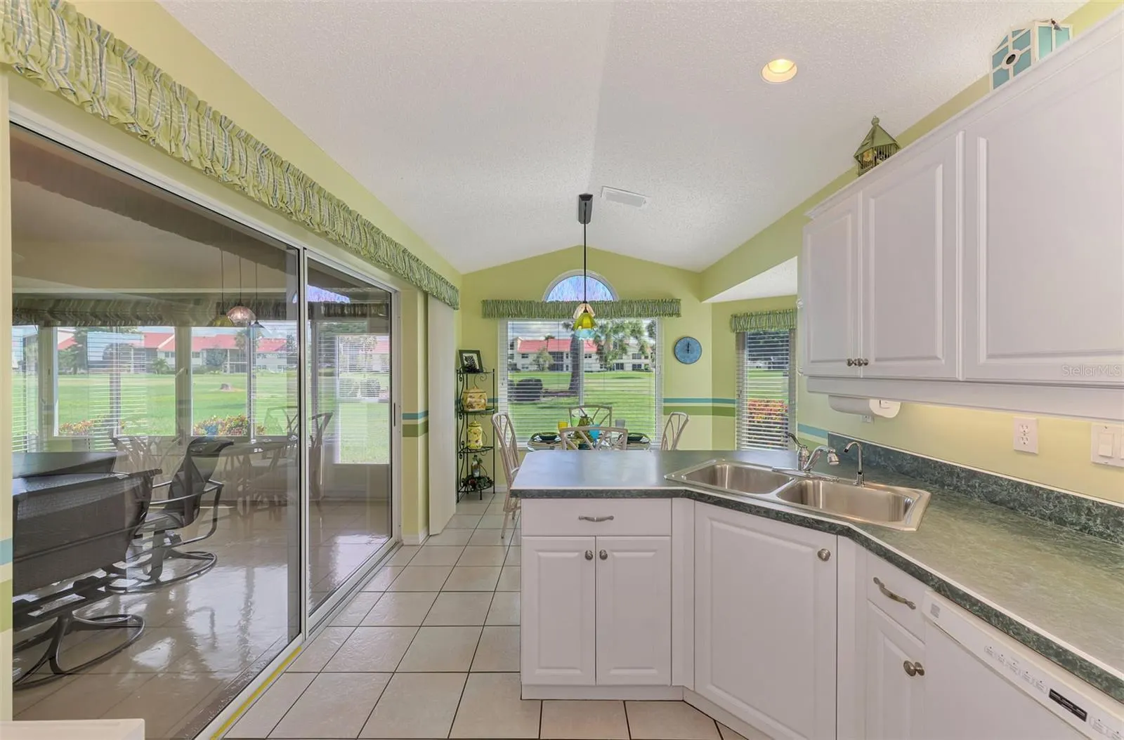 748 CONNEMARA CT