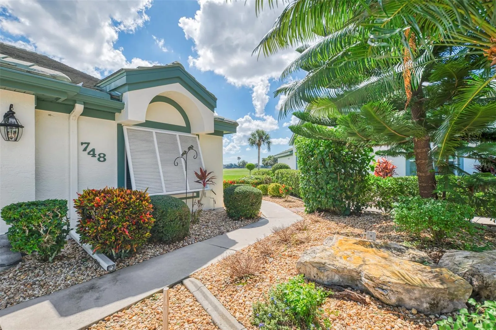 748 CONNEMARA CT