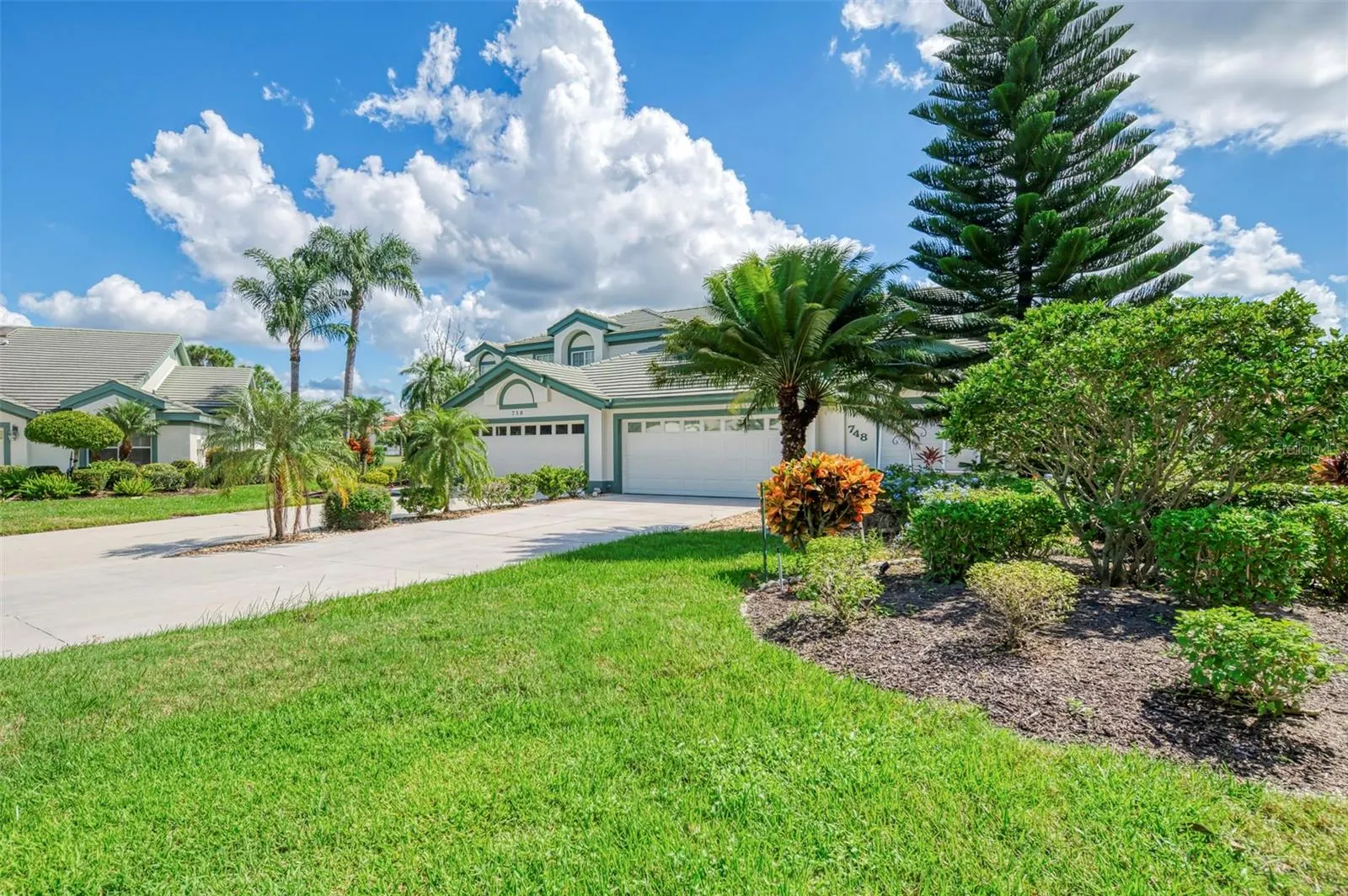 748 CONNEMARA CT