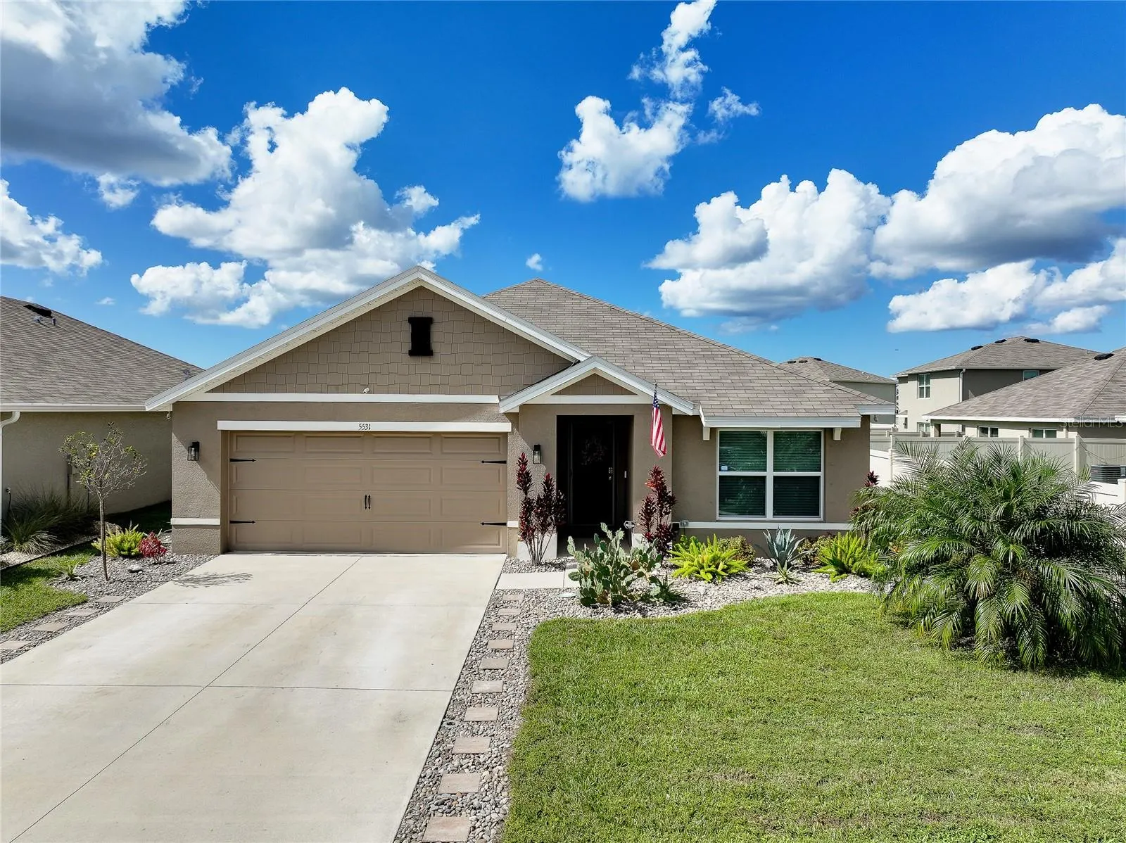 5531 FLAGSTONE TRL