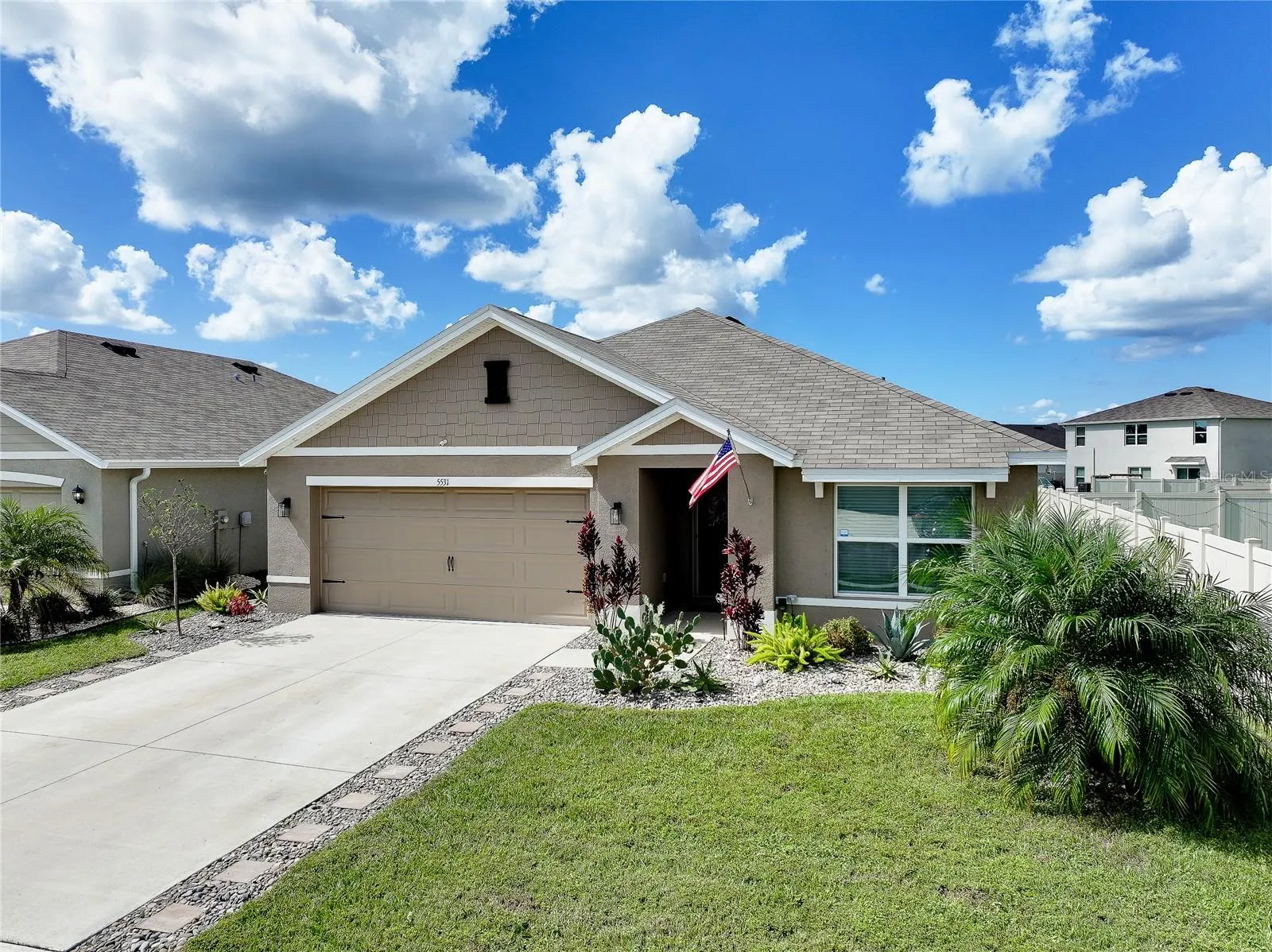 5531 FLAGSTONE TRL