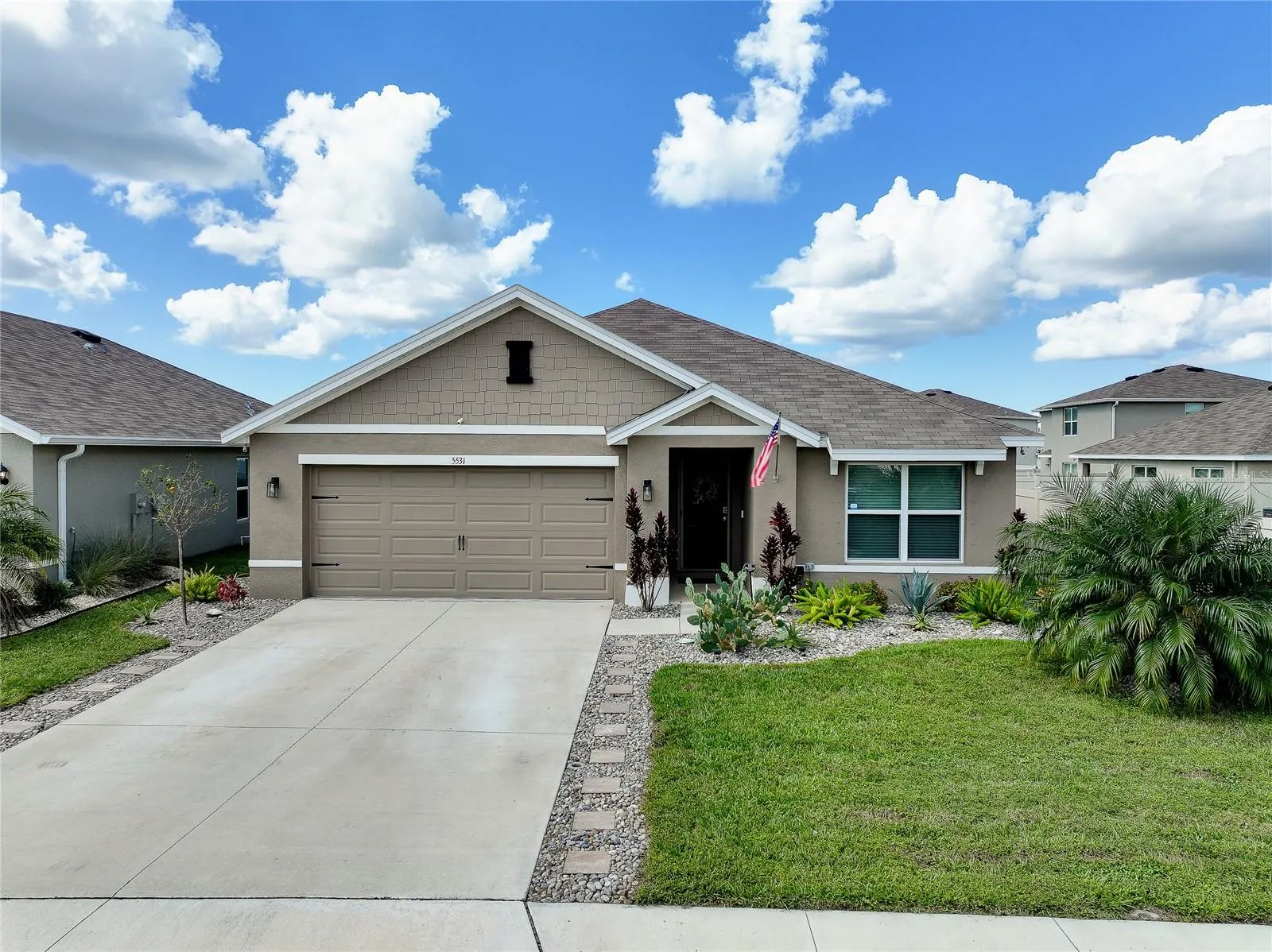 5531 FLAGSTONE TRL