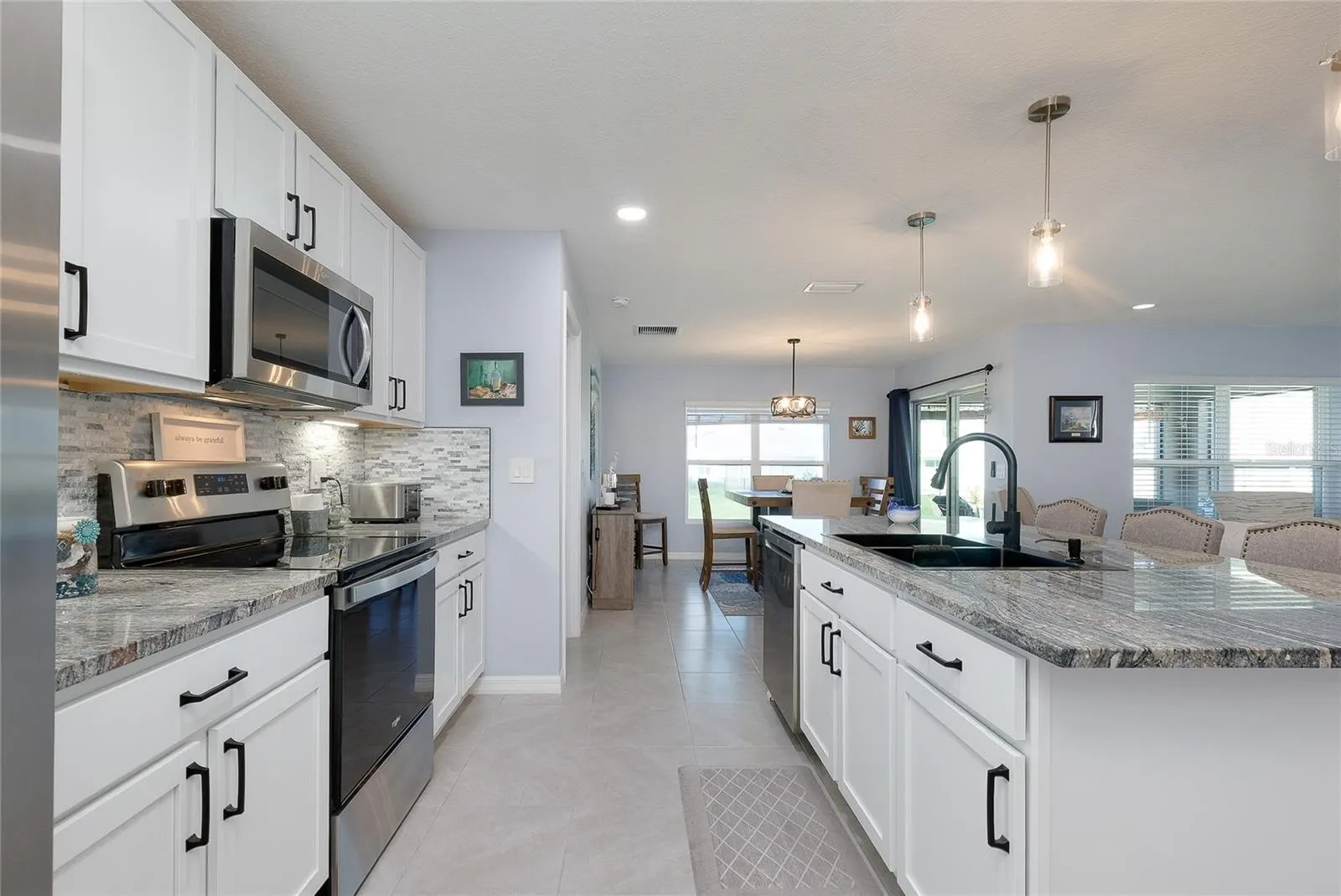 5531 FLAGSTONE TRL