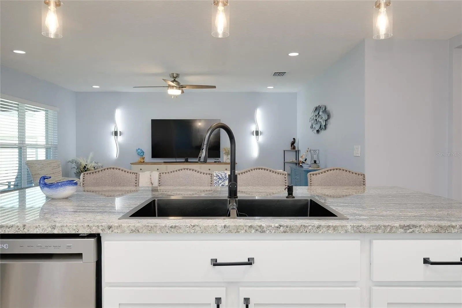 5531 FLAGSTONE TRL