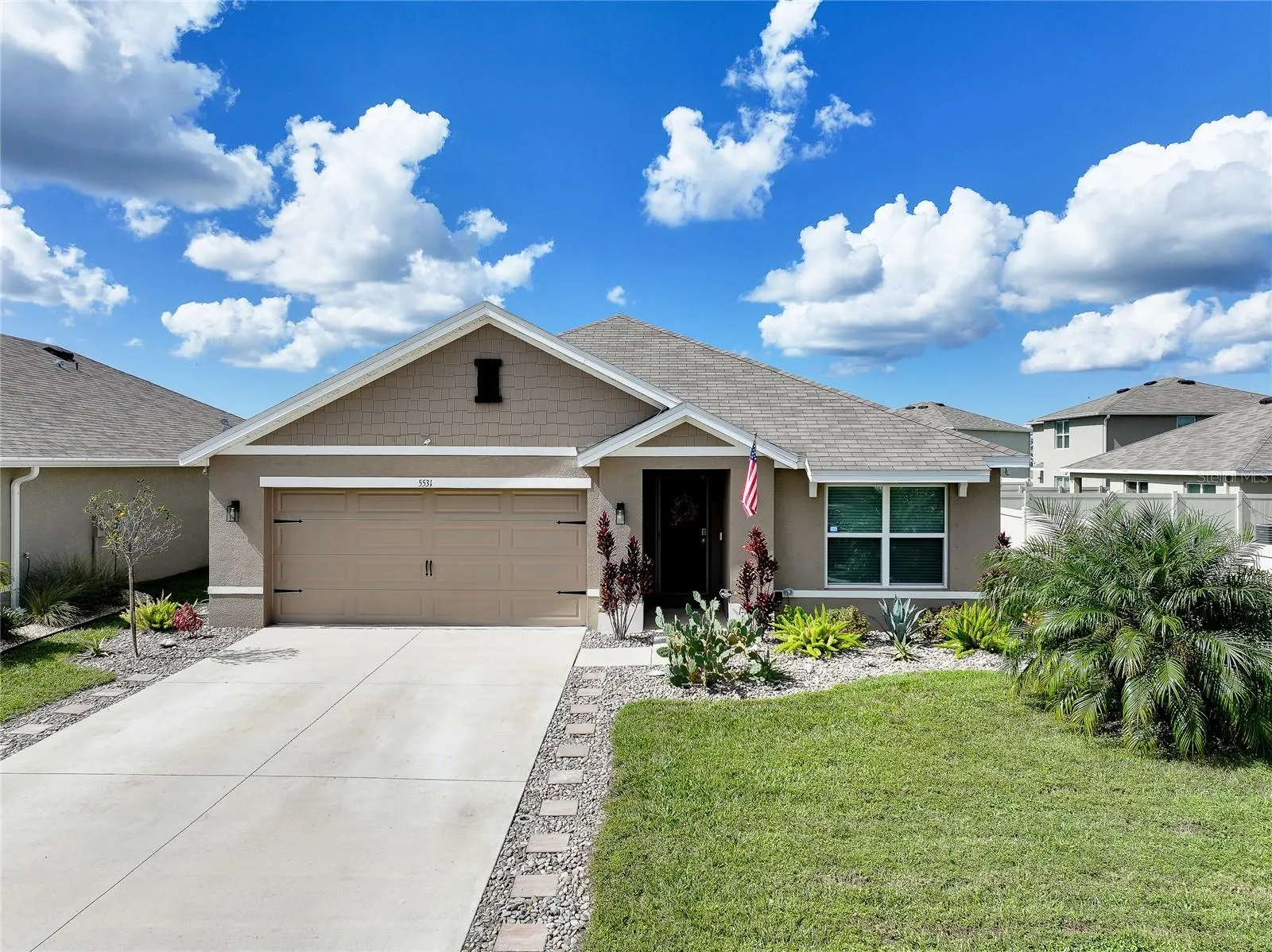 5531 FLAGSTONE TRL