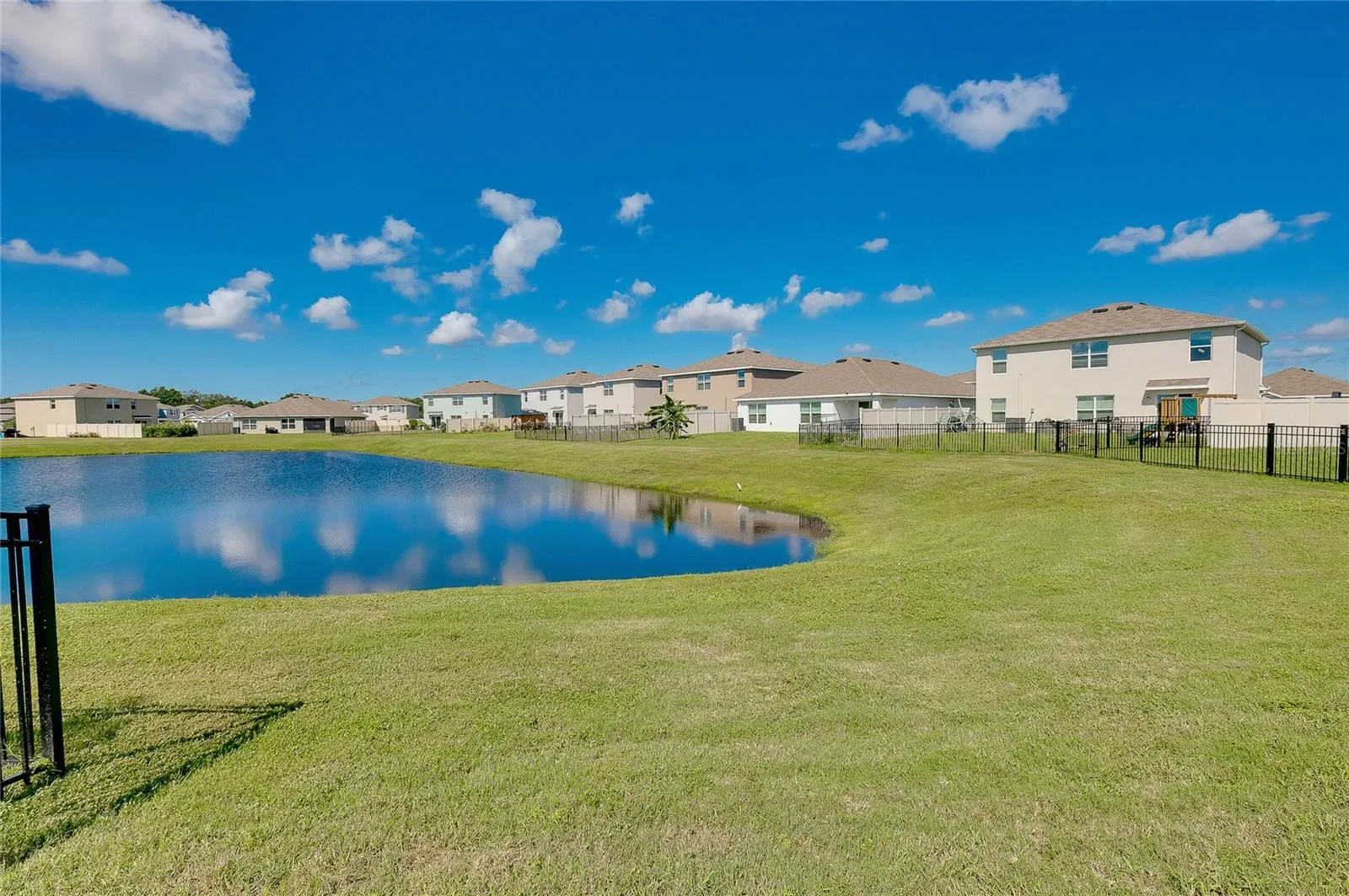 5531 FLAGSTONE TRL