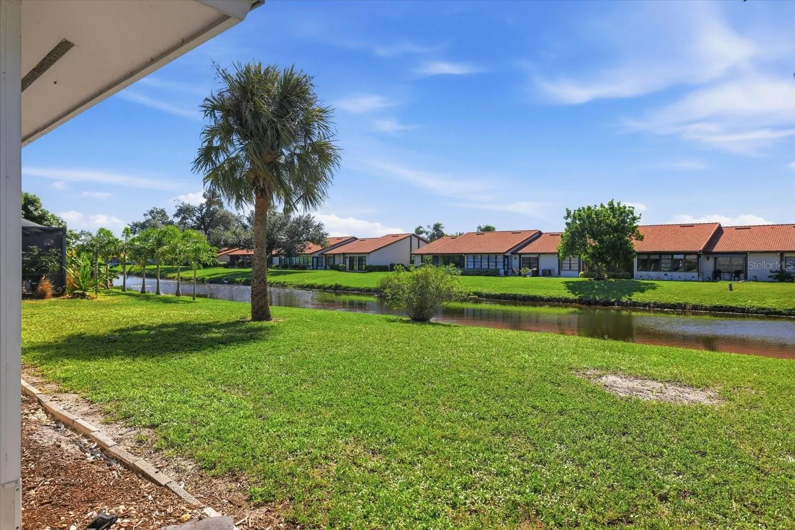 832 S GONDOLA DR