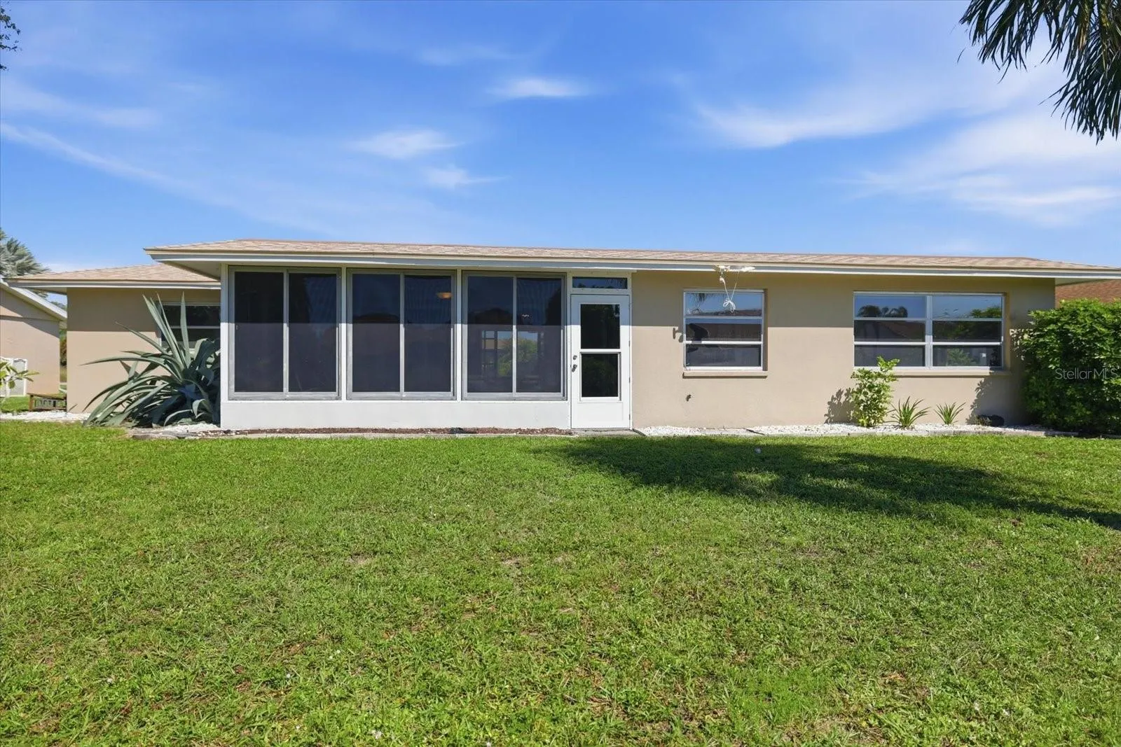 832 S GONDOLA DR