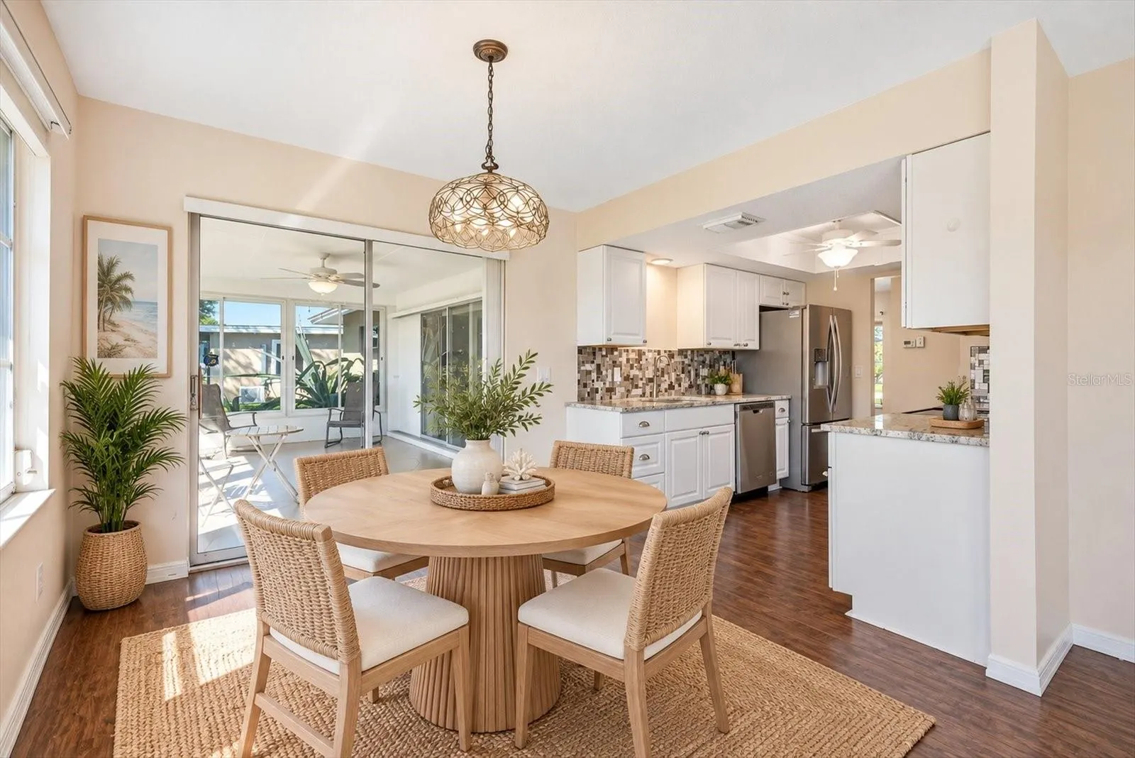 832 S GONDOLA DR