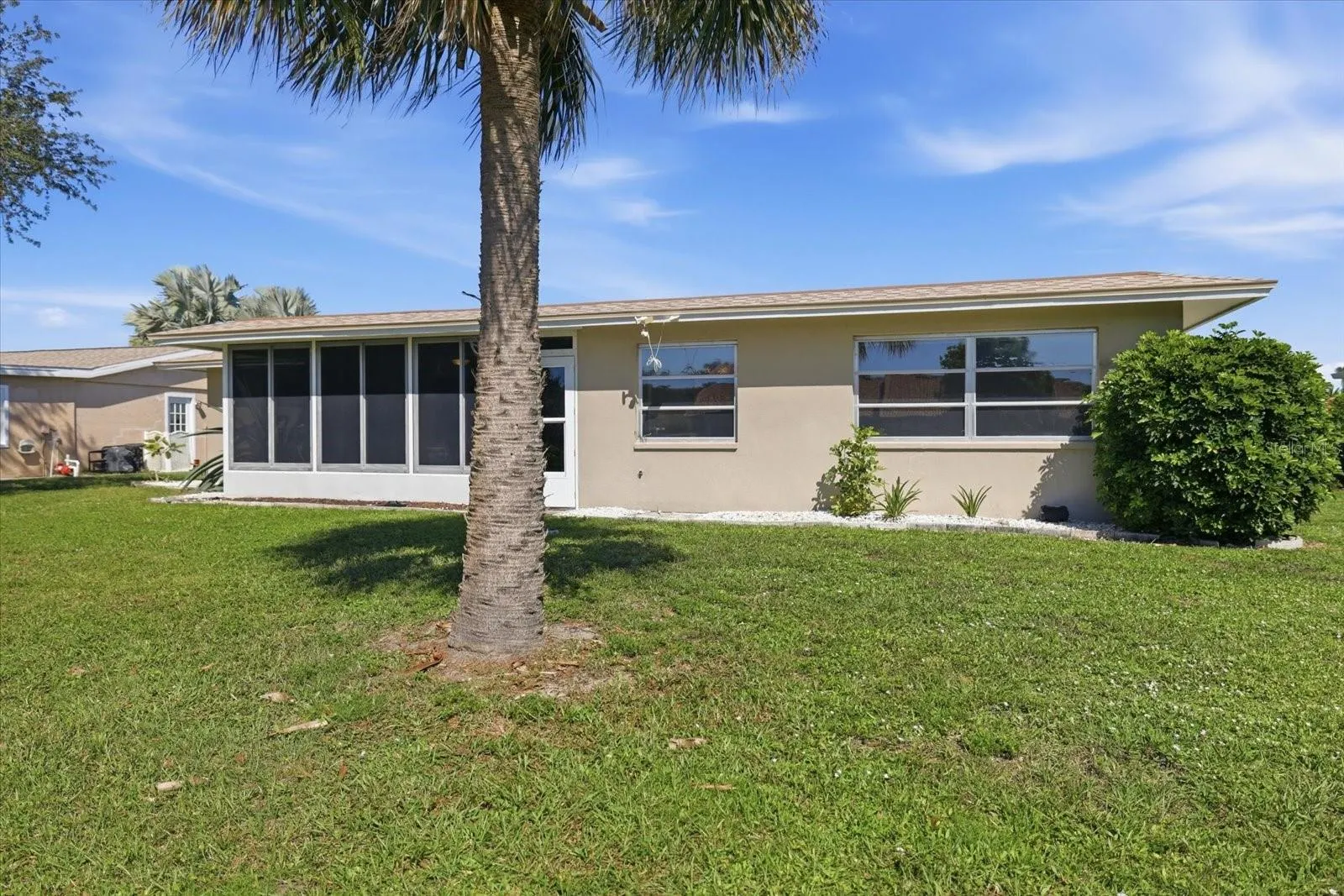 832 S GONDOLA DR