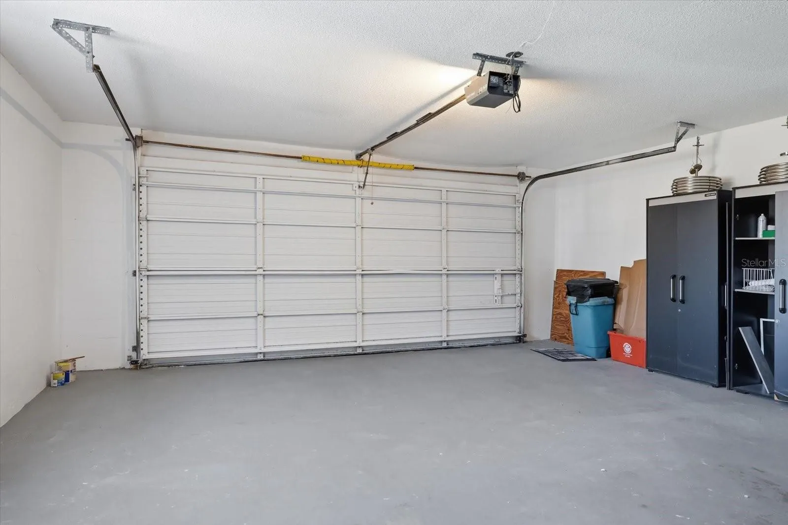 832 S GONDOLA DR