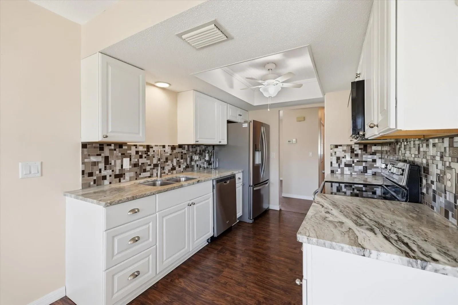 832 S GONDOLA DR