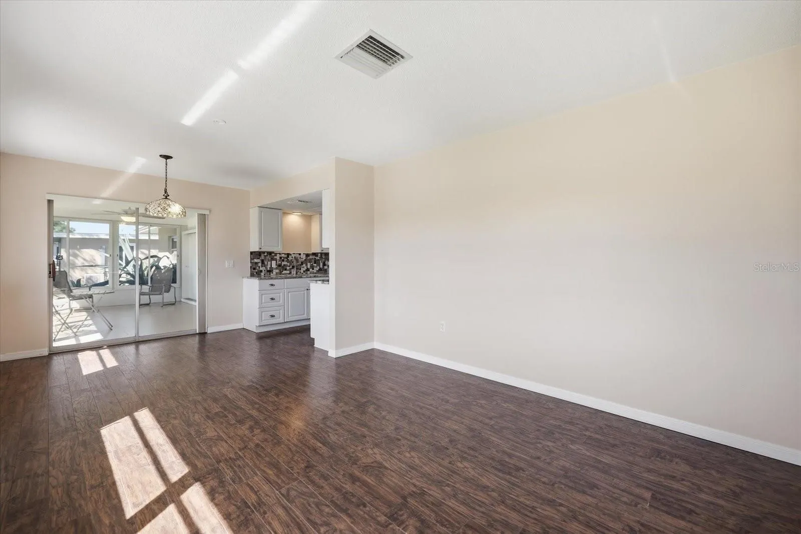 832 S GONDOLA DR