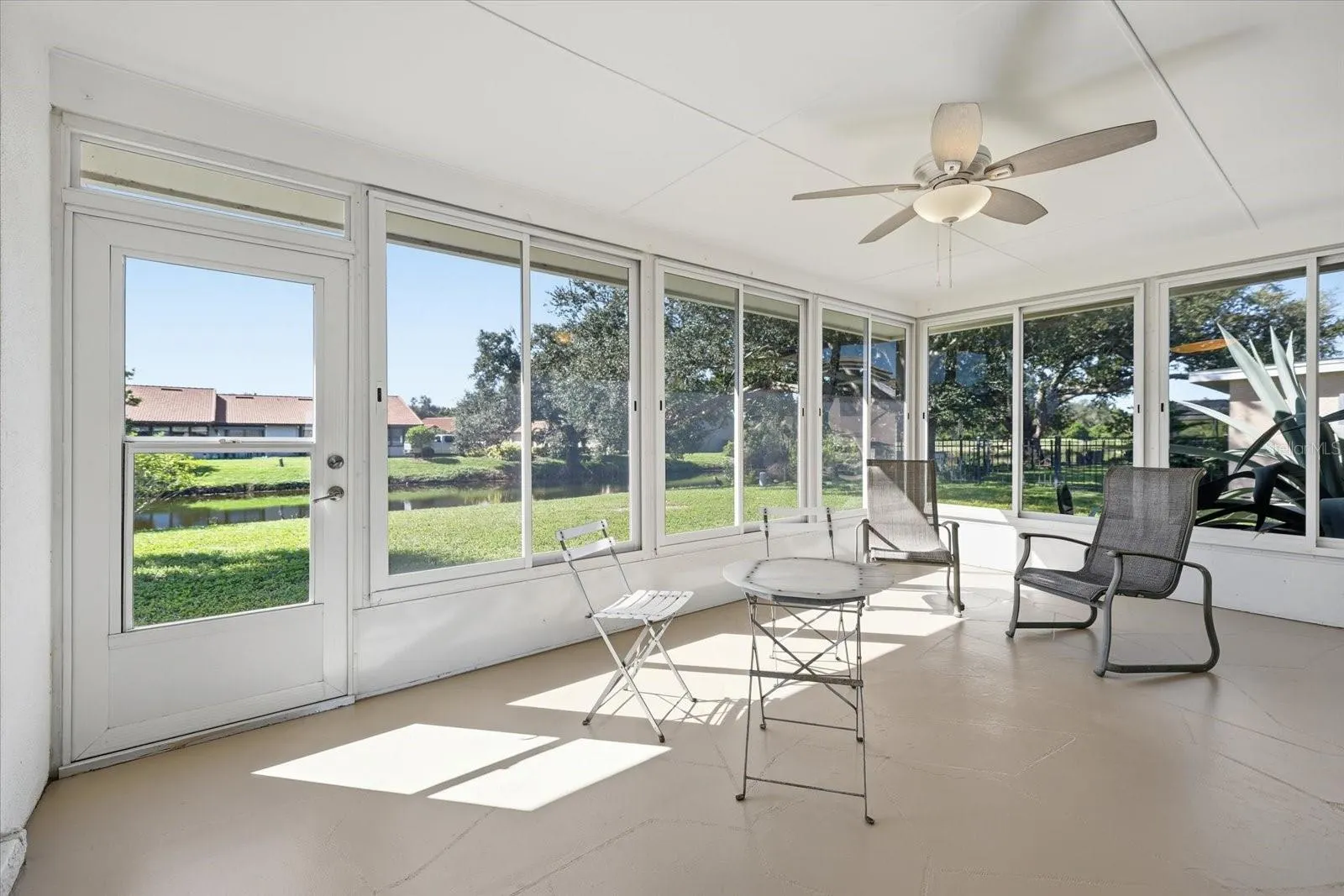 832 S GONDOLA DR