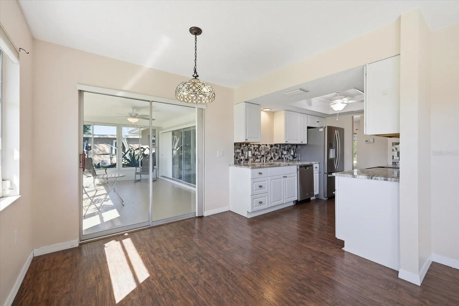 832 S GONDOLA DR