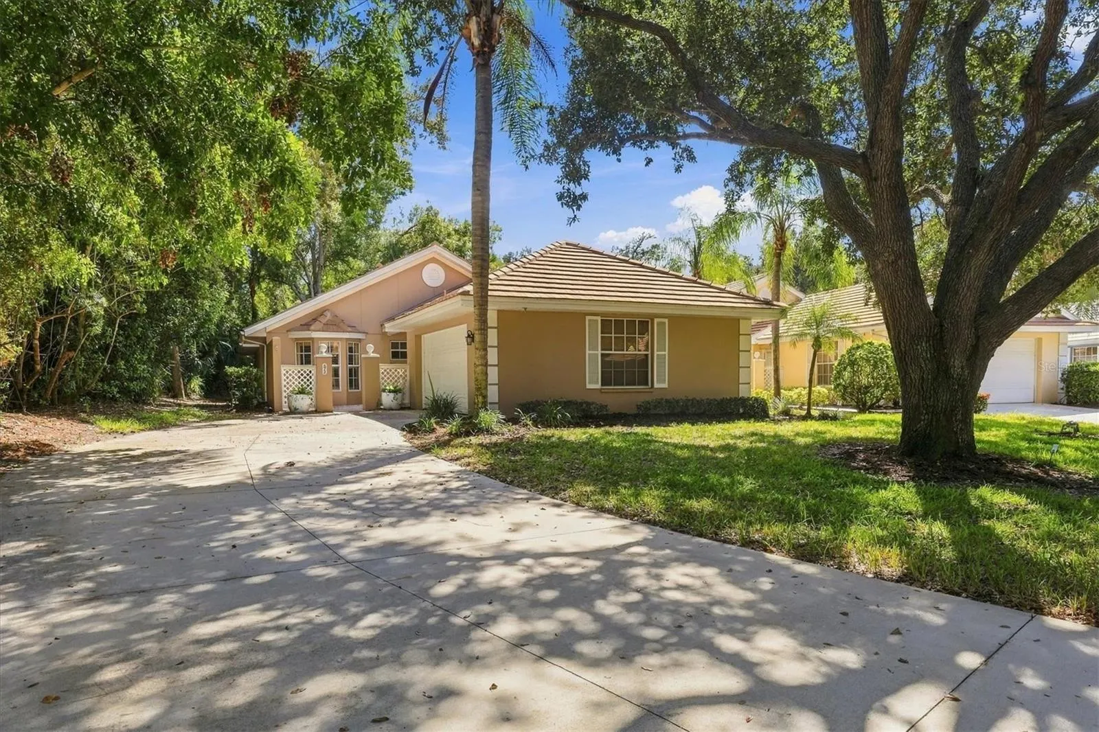 572 CLUBSIDE CIR #34 #34