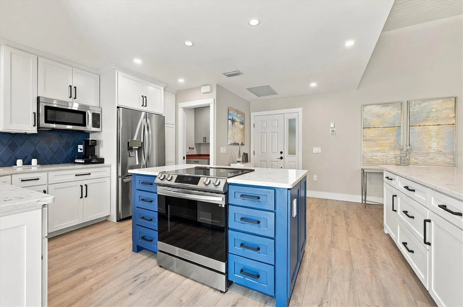 572 CLUBSIDE CIR #34 #34