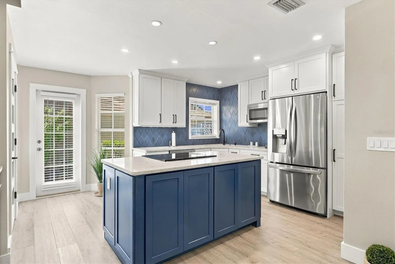 572 CLUBSIDE CIR #34 #34