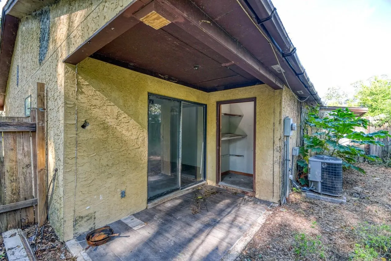 3811 STEWART WAY