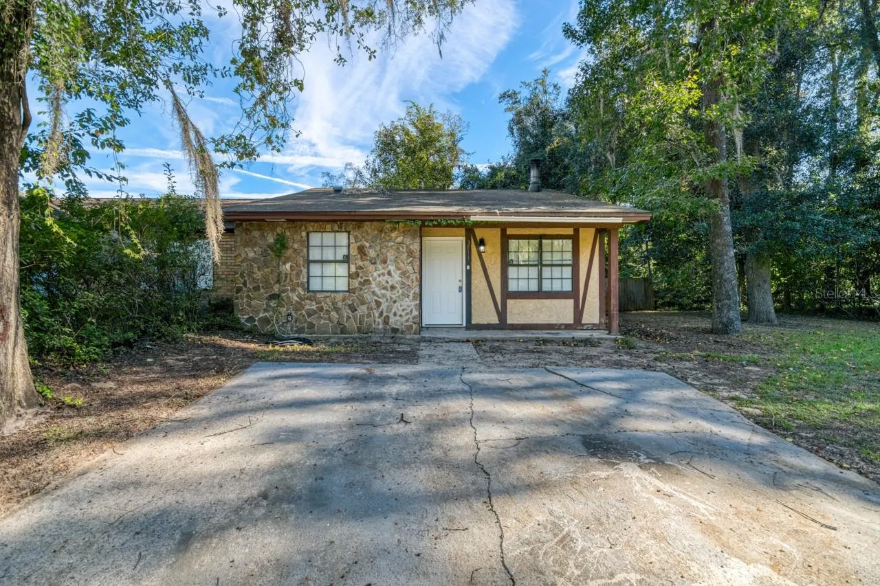 3811 STEWART WAY