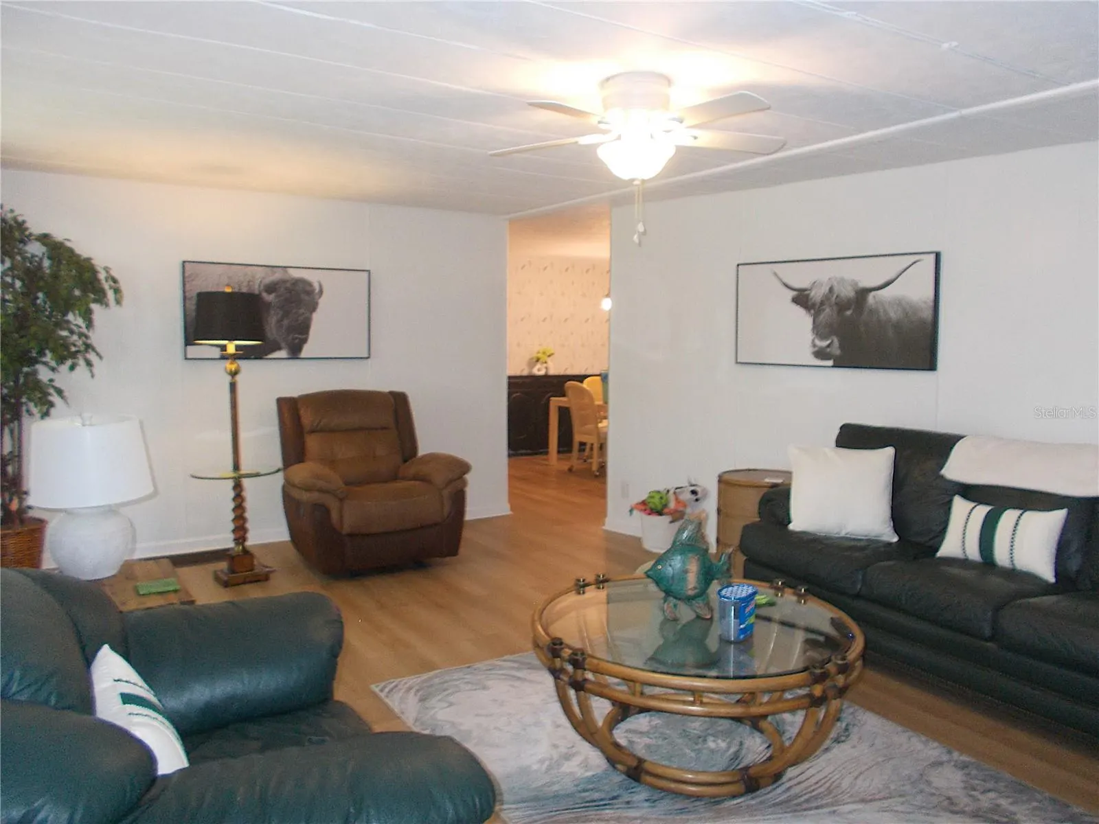 490 ASHWOOD DR