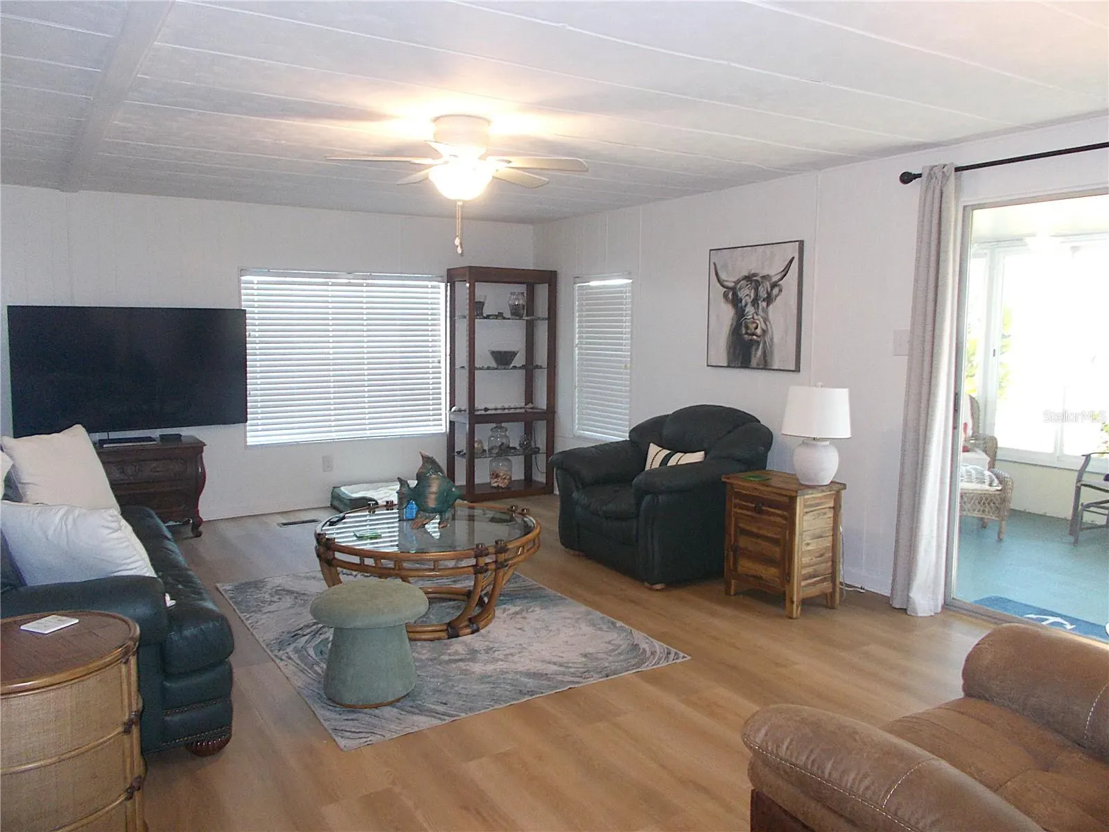490 ASHWOOD DR