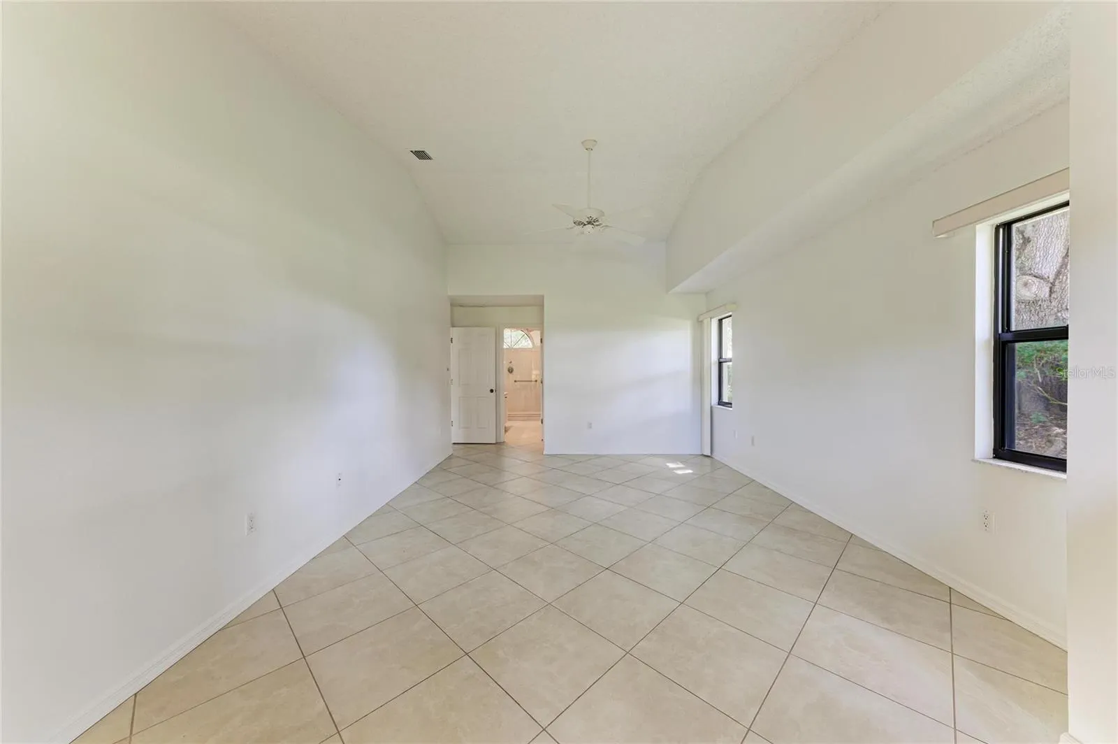 101 SOUTHAMPTON PL N #248 #248