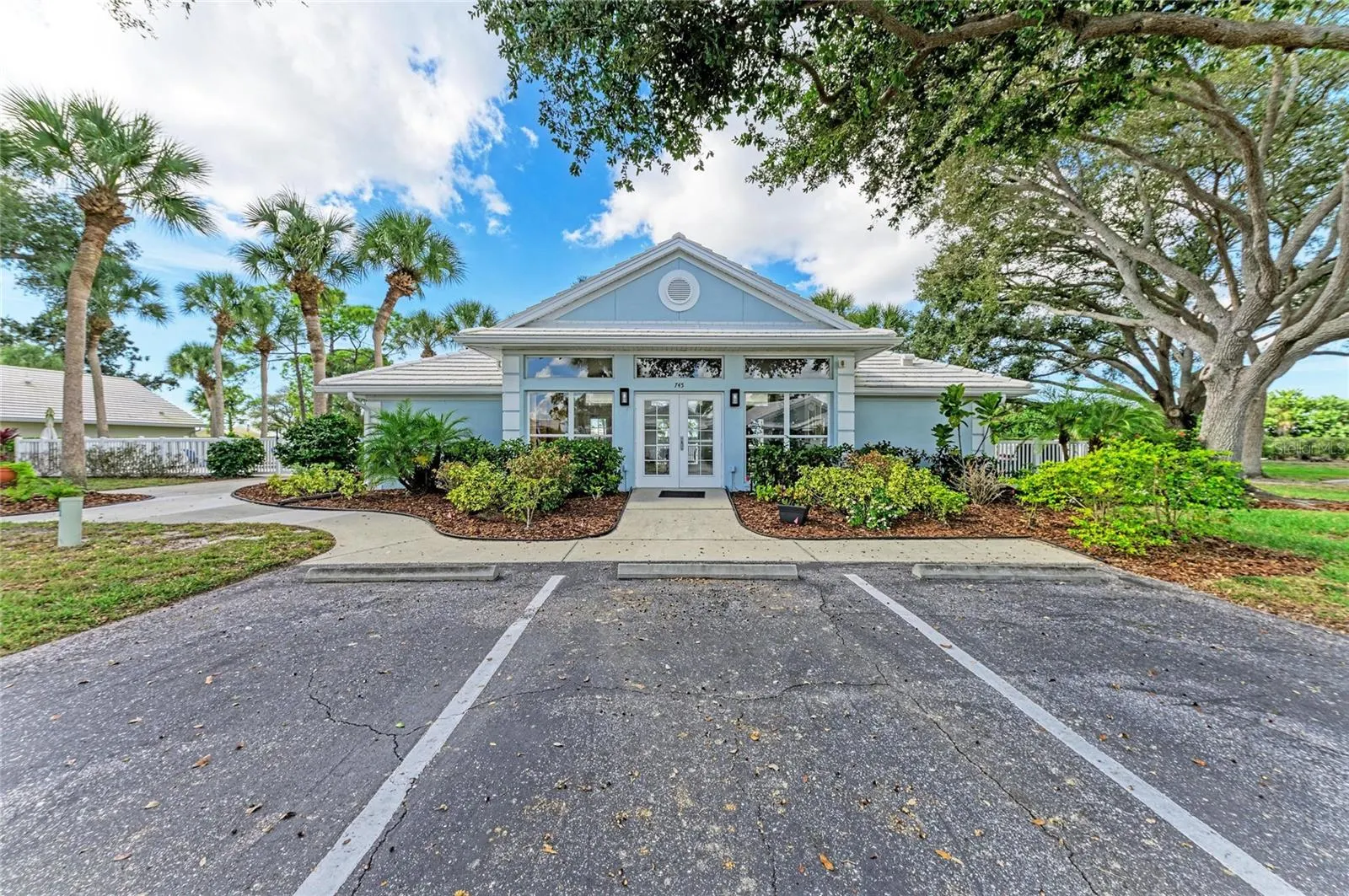 729 BRIGHTSIDE CRESCENT DR #33 #33