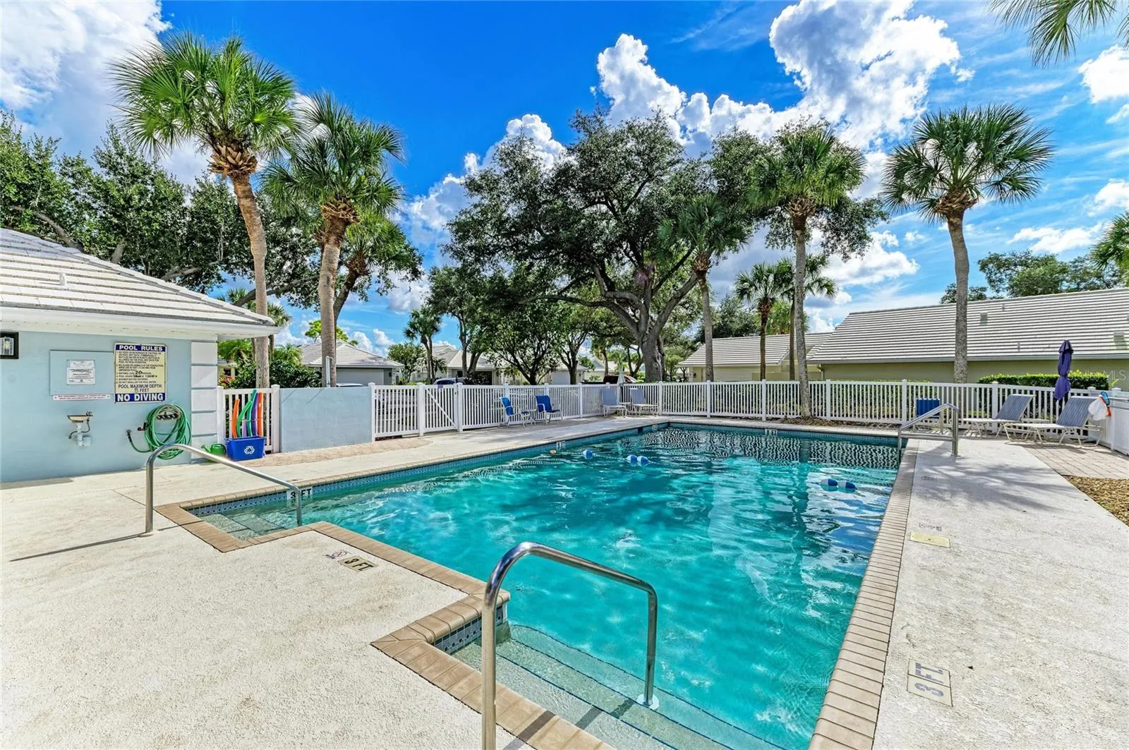 729 BRIGHTSIDE CRESCENT DR #33 #33