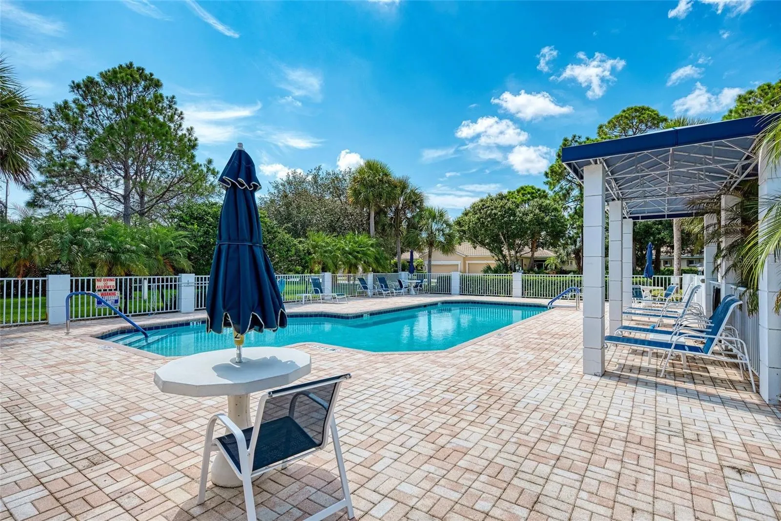 729 BRIGHTSIDE CRESCENT DR #33 #33