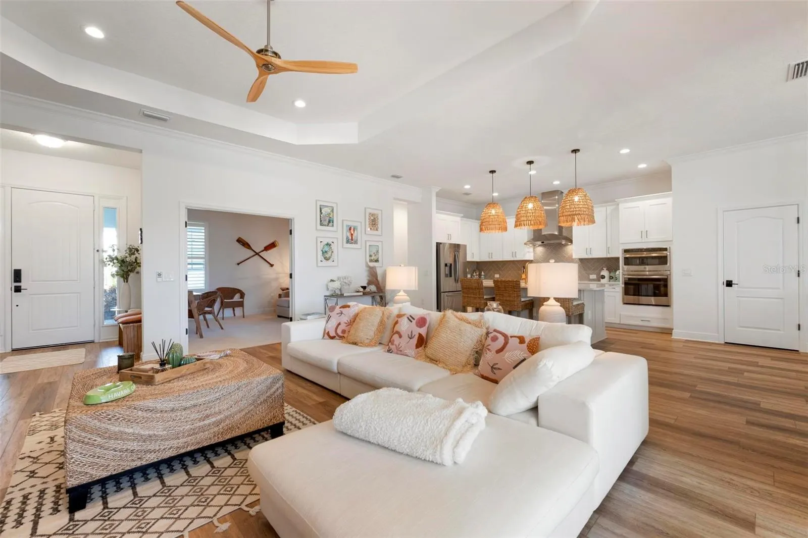 104 N CAYMAN ISLES BLVD