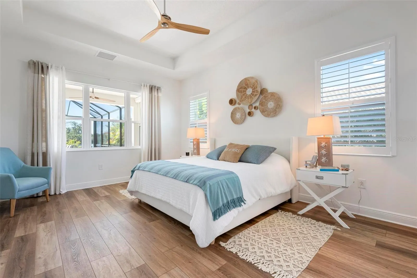 104 N CAYMAN ISLES BLVD