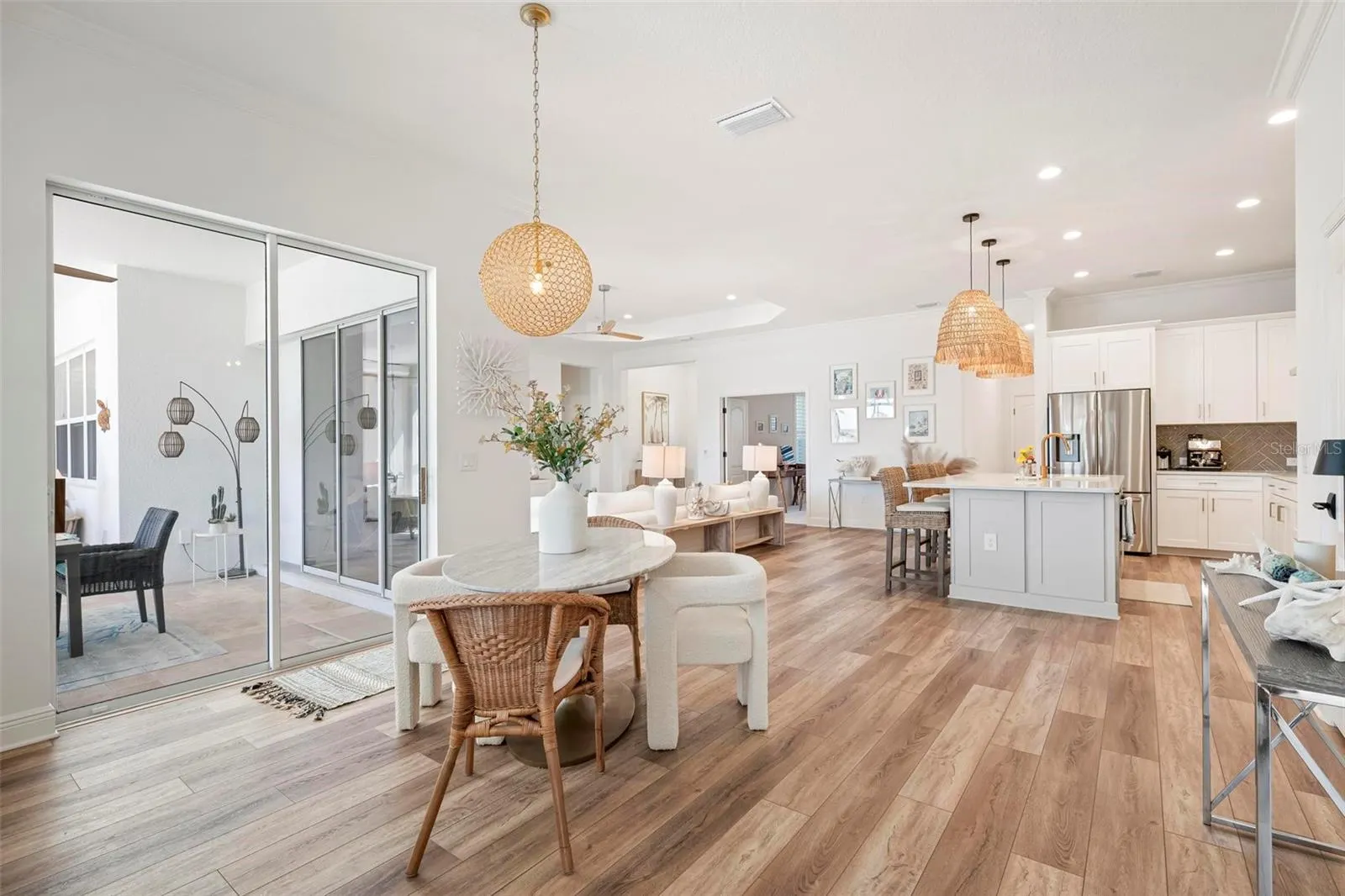 104 N CAYMAN ISLES BLVD