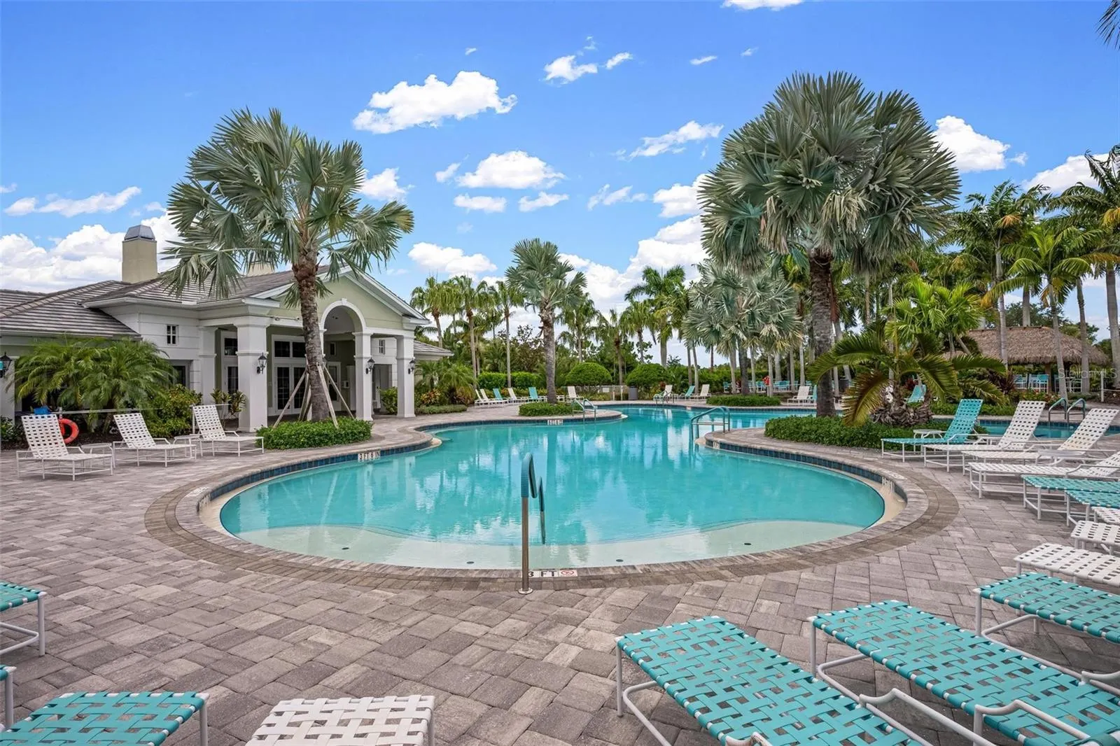 104 N CAYMAN ISLES BLVD