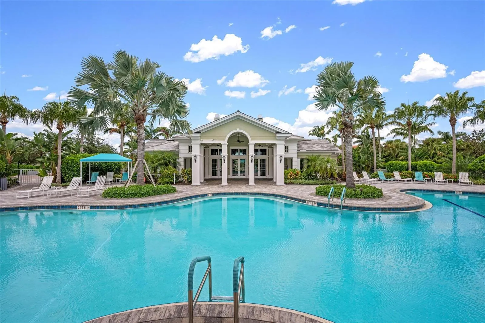 104 N CAYMAN ISLES BLVD