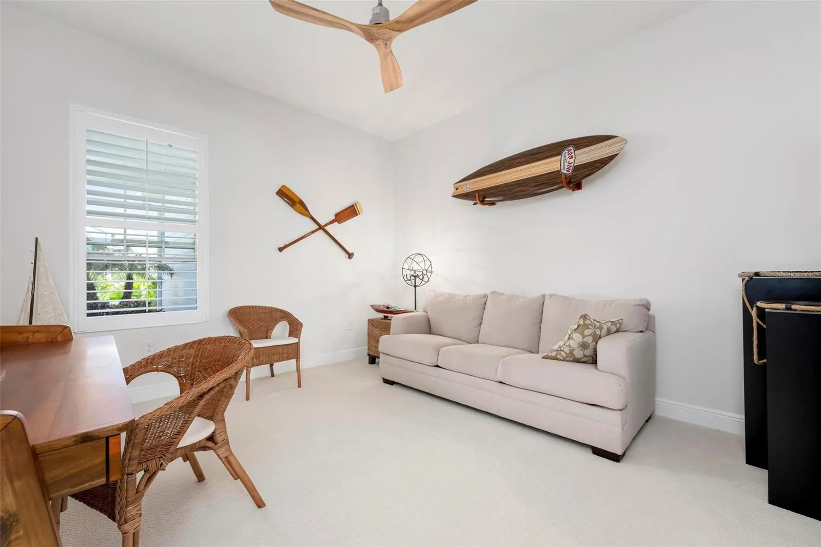 104 N CAYMAN ISLES BLVD