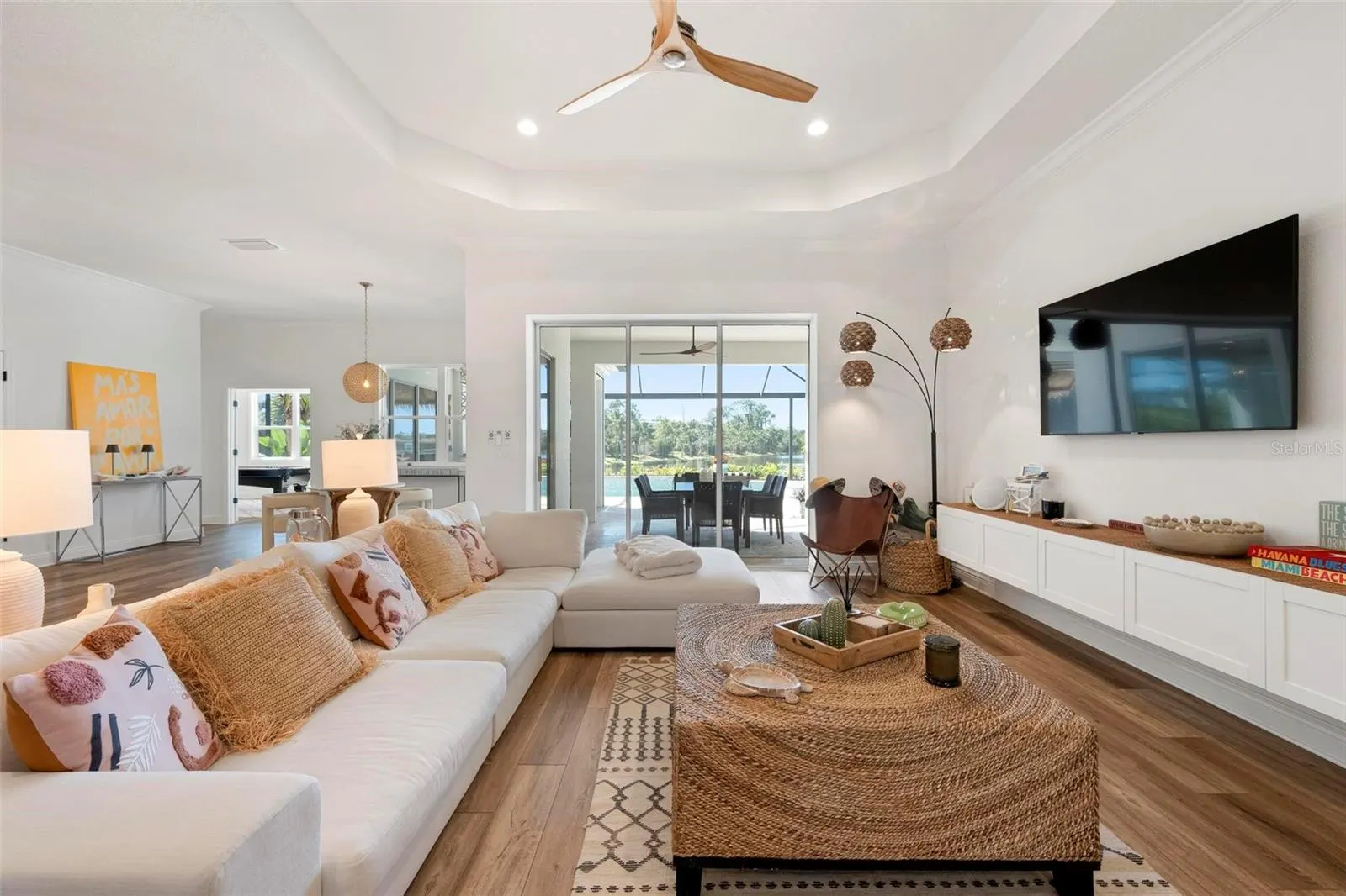 104 N CAYMAN ISLES BLVD