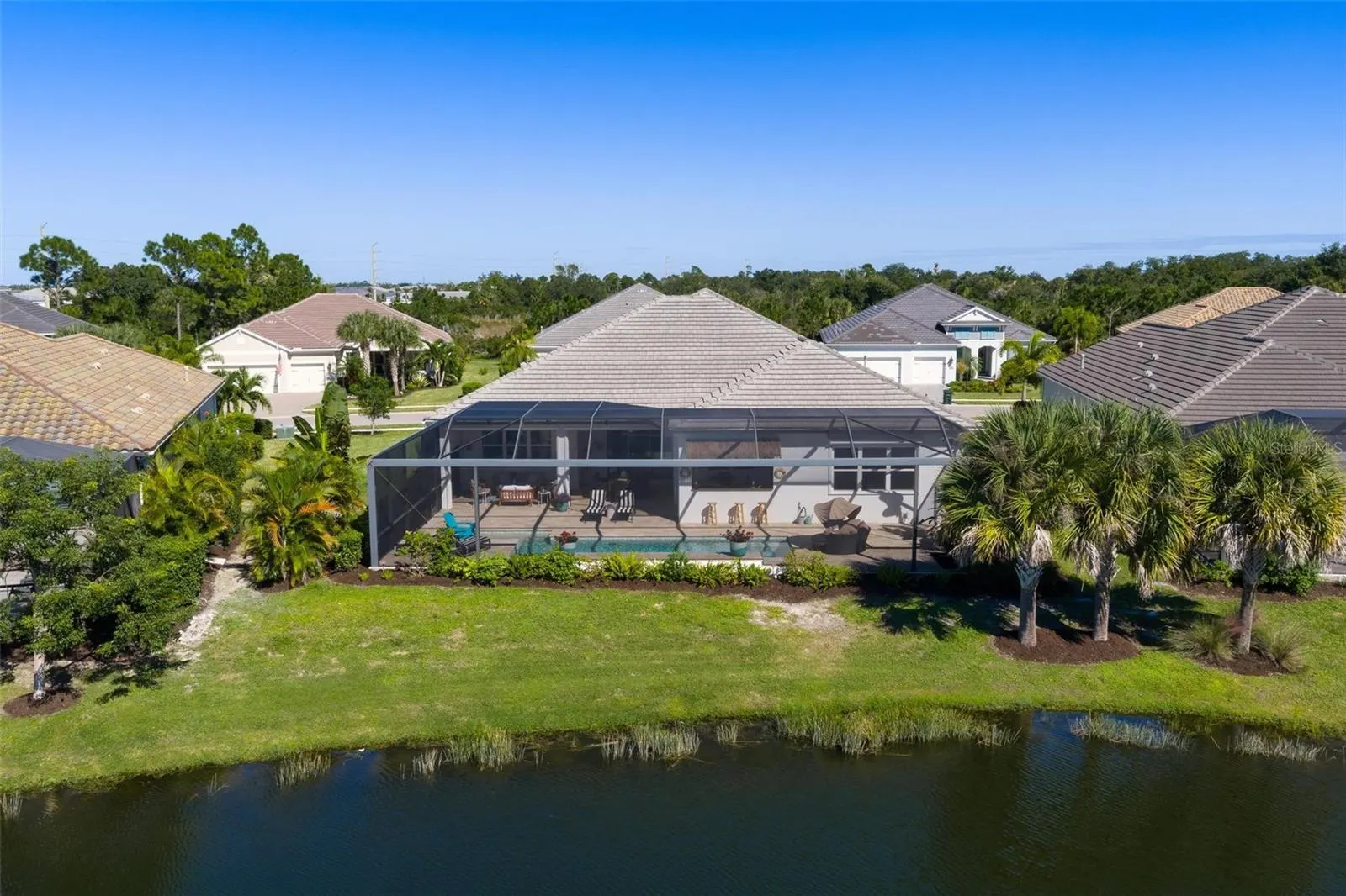 104 N CAYMAN ISLES BLVD