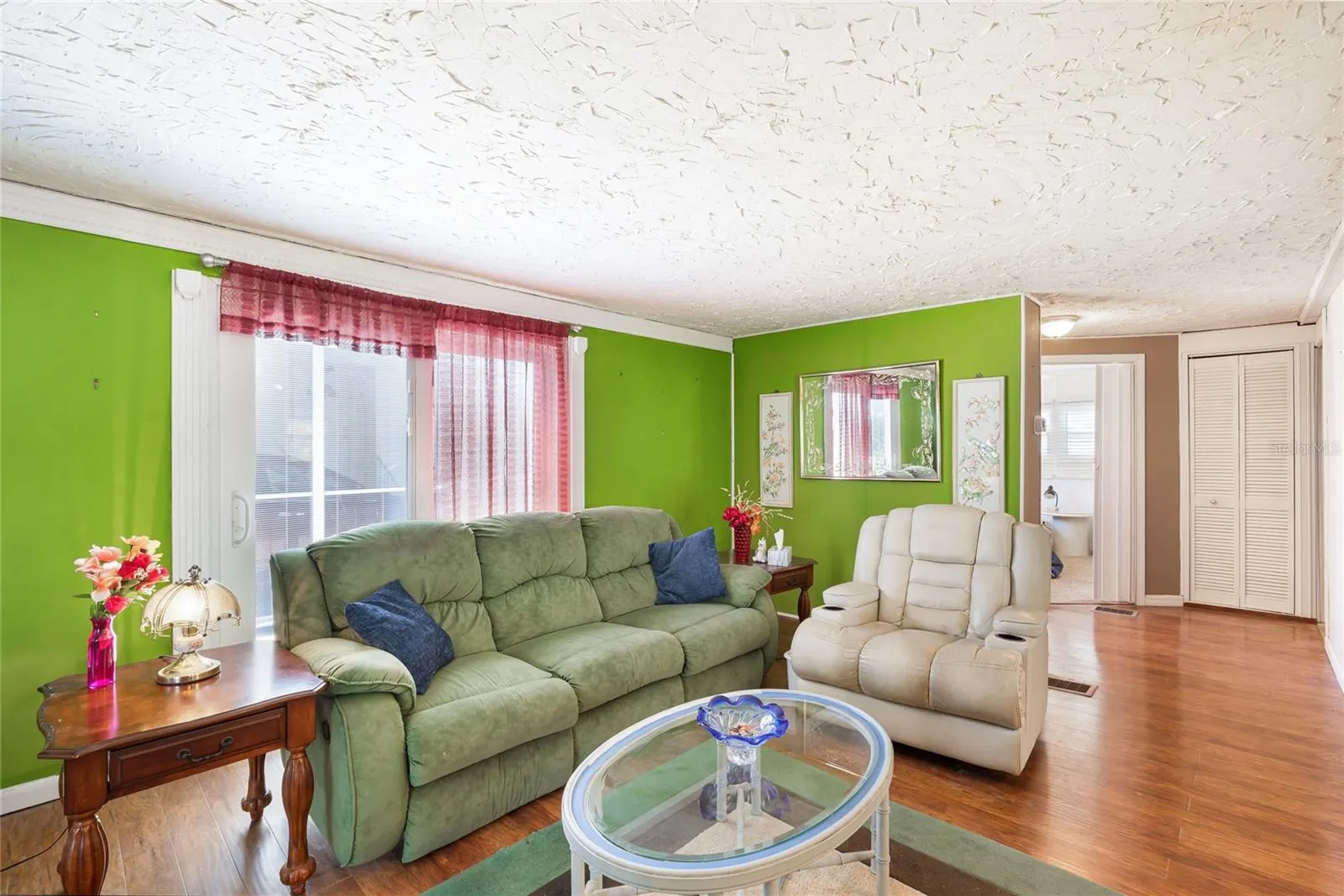 210 ROMA RD