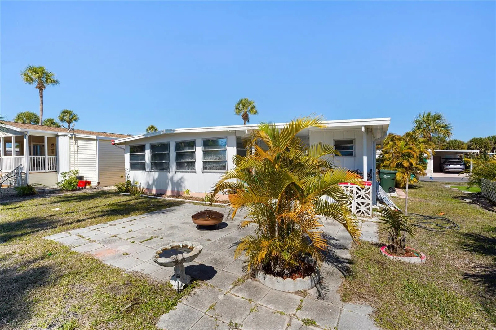 210 ROMA RD