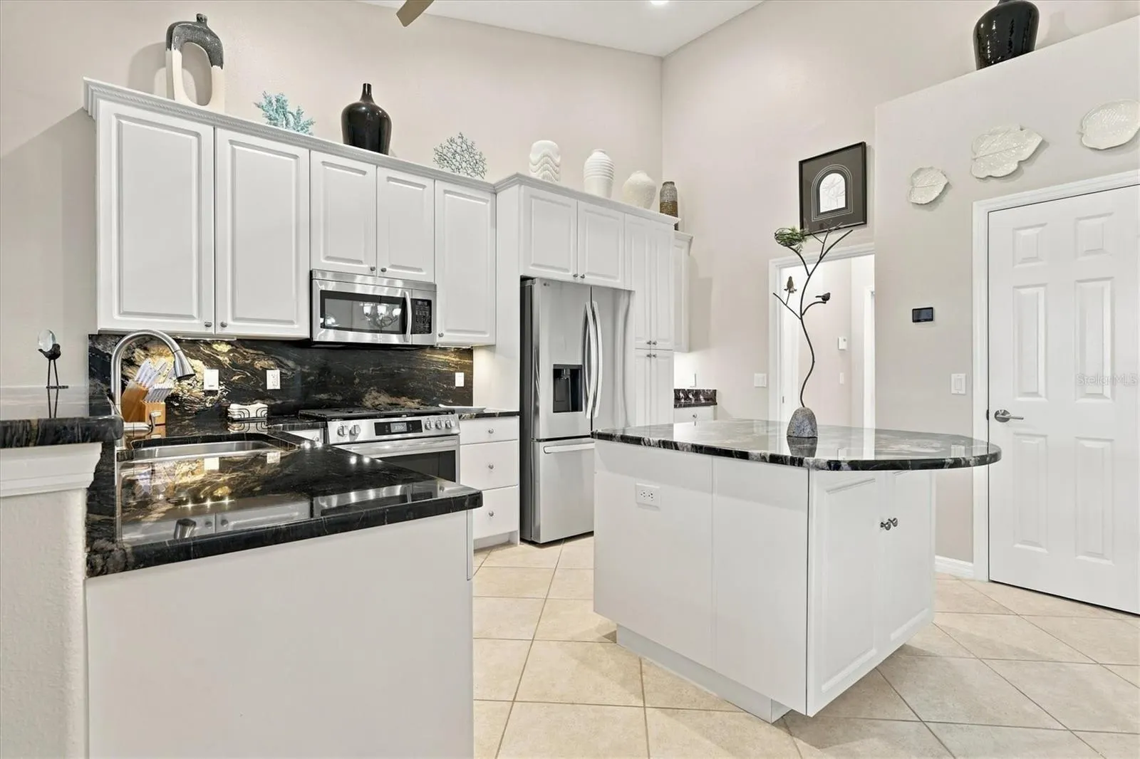 5496 WHITE IBIS DR