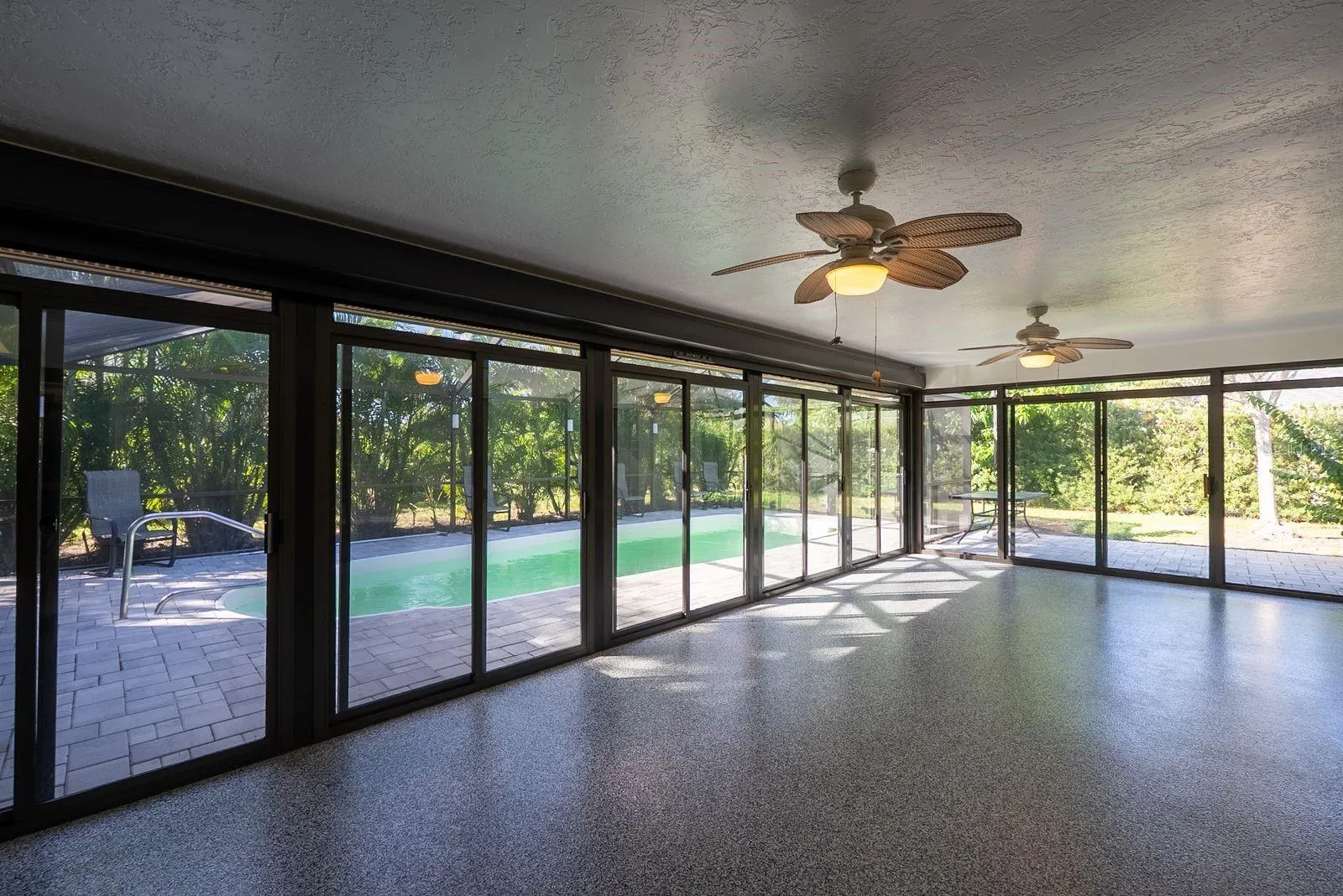 404 EDEN DR